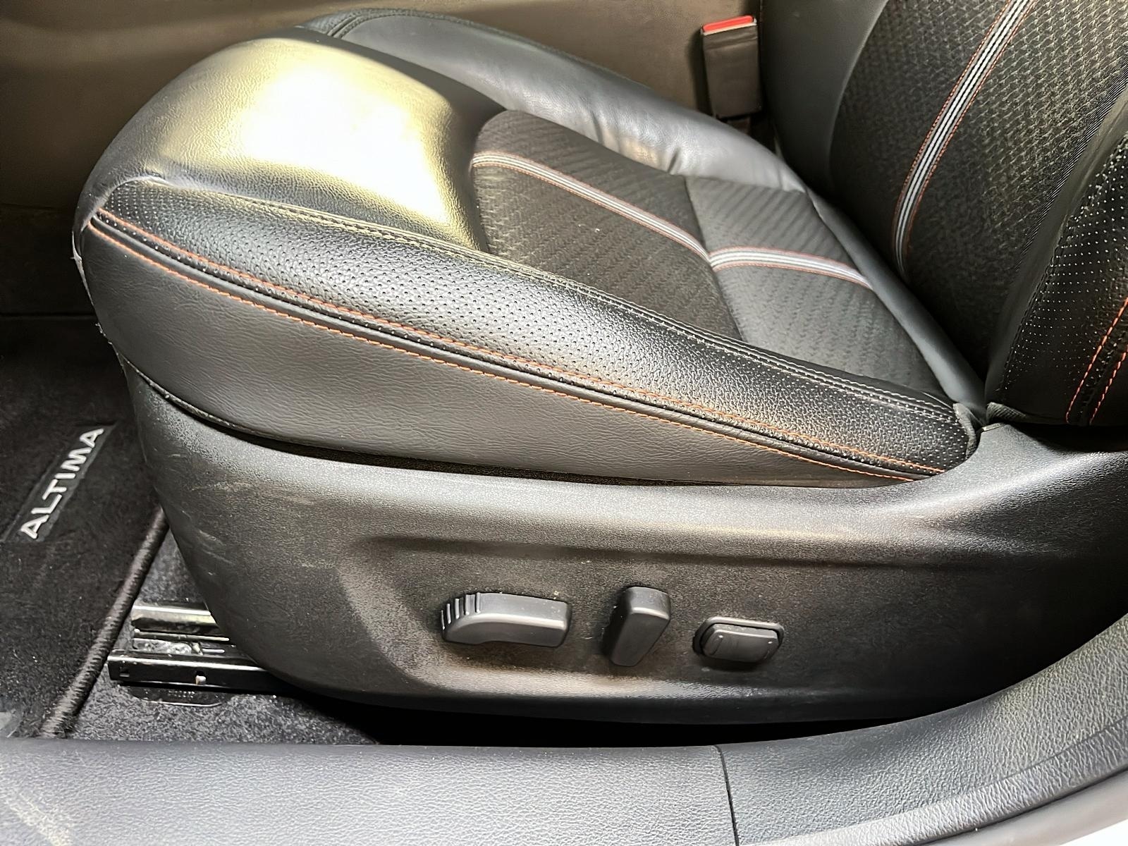 Nissan Altima SR TOIT 4RM 2023 - image #24