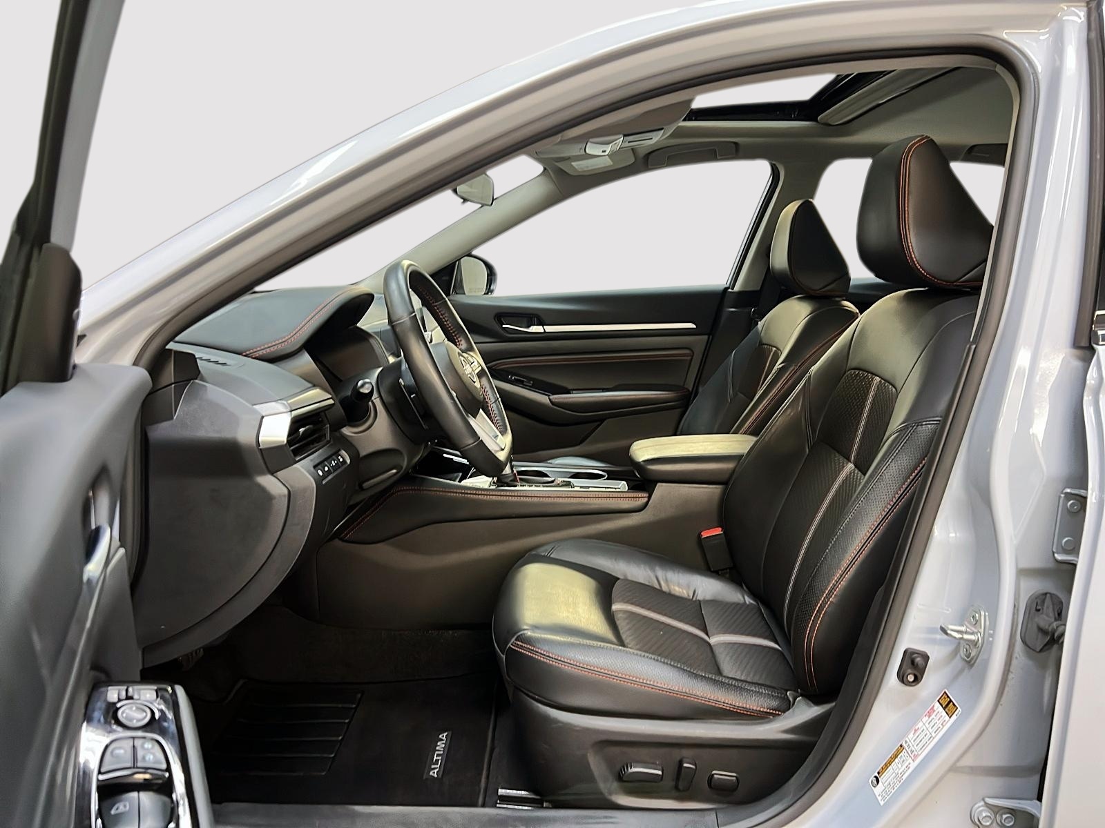 Nissan Altima SR TOIT 4RM 2023 - image #7