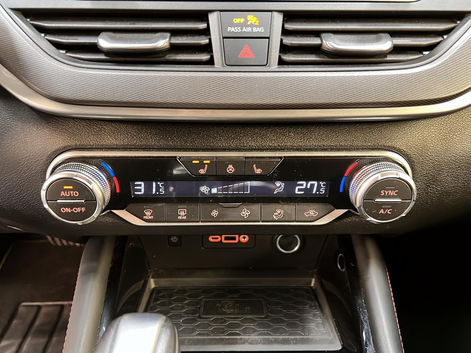 Nissan Altima SR TOIT 4RM 2023 - image #15