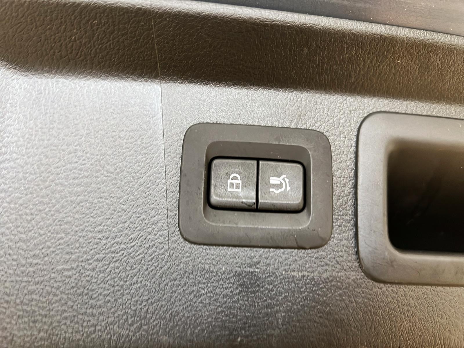 Mazda CX-50 MERIDIAN 2.5T CUIR TOIT PANO NAV 4RM 2024 - image #15