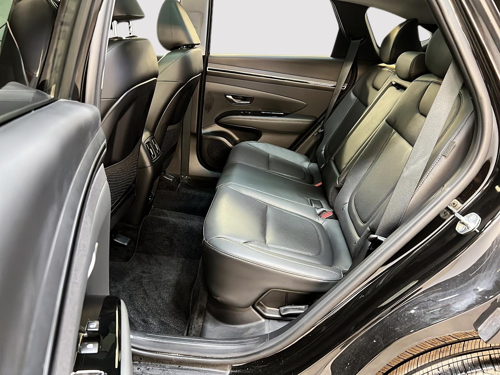 Hyundai Tucson ULTIMATE HYBRIDE CUIR TOIT PANO NAV 4RM 2024 - image #9