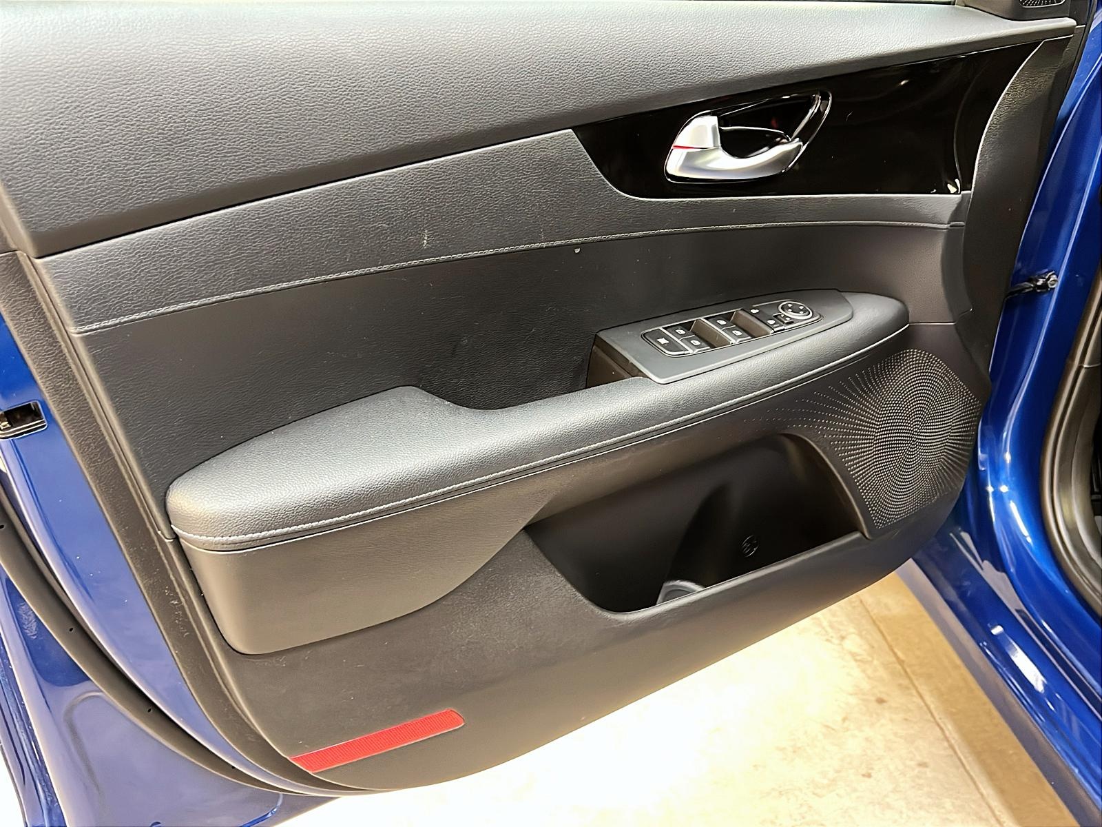 Kia Forte EX 2023 - image #21