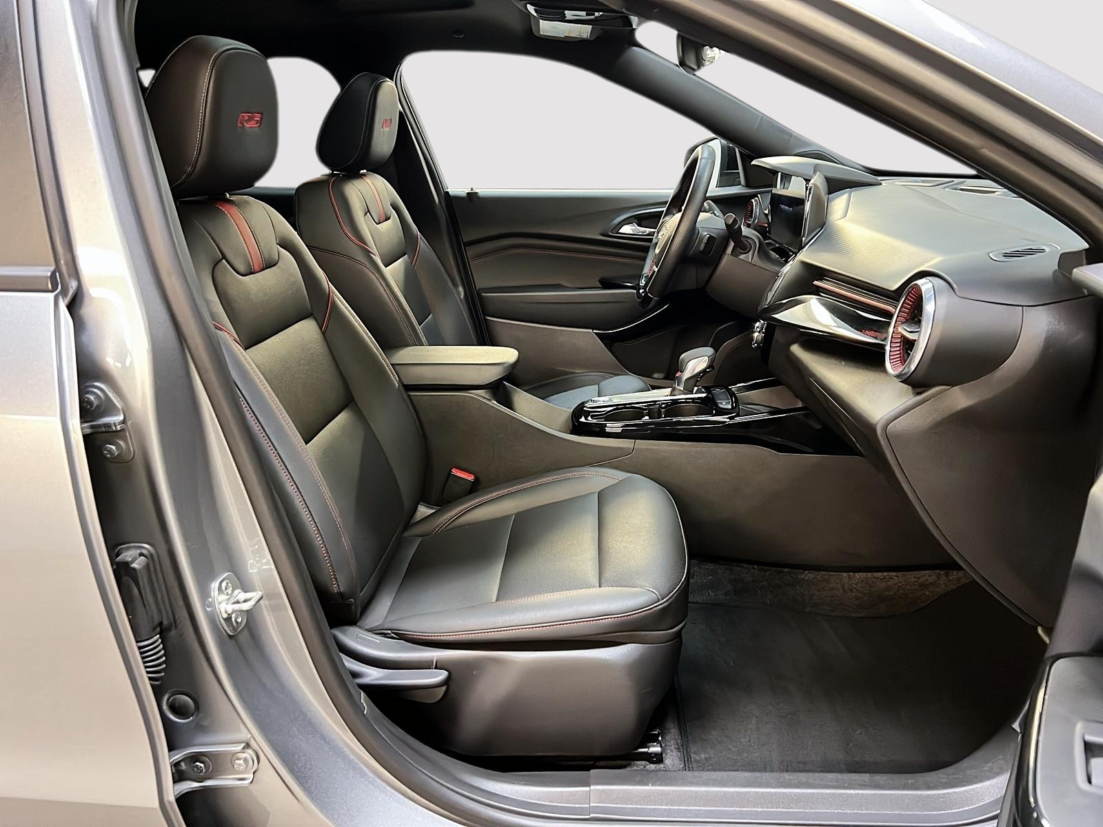 Chevrolet Trax 2RS CUIR TOIT 2025 - image #8