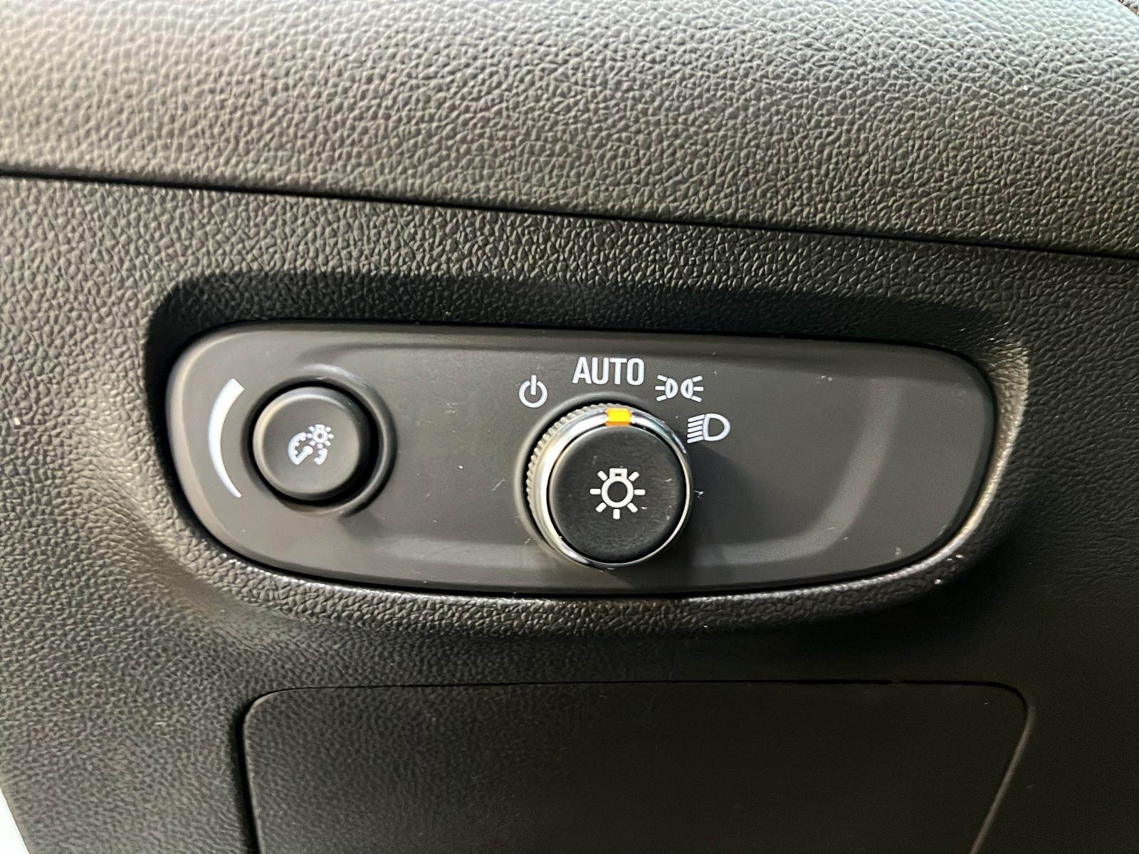 Buick Encore GX ST GR EXPERIENCE CUIR TOIT PANO 4RM 2024 - image #22