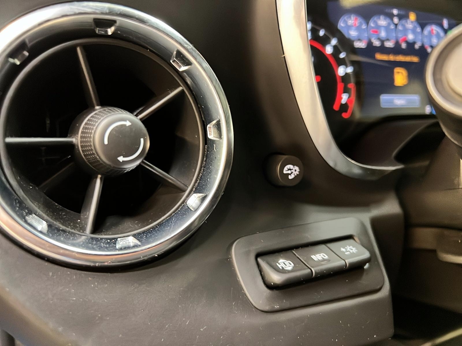 Chevrolet Camaro 2022 - Image #20