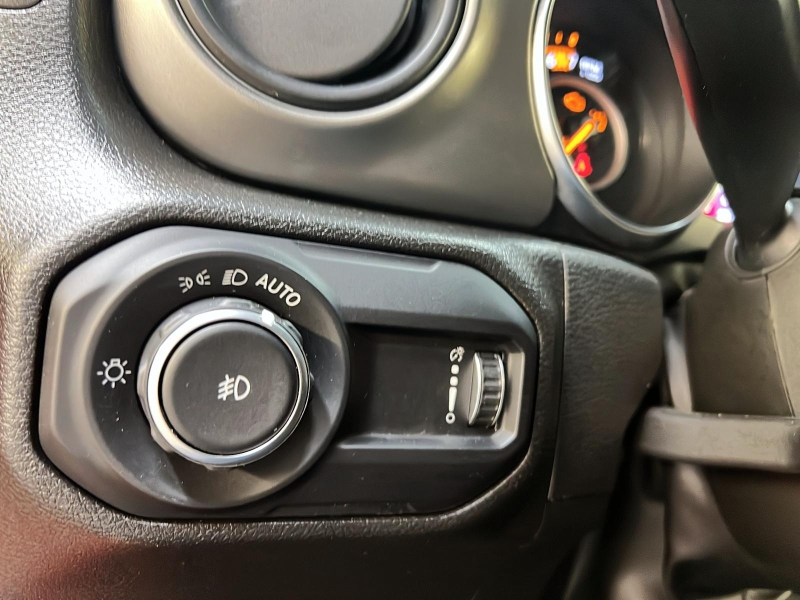 Jeep Wrangler 2023 - Image #19