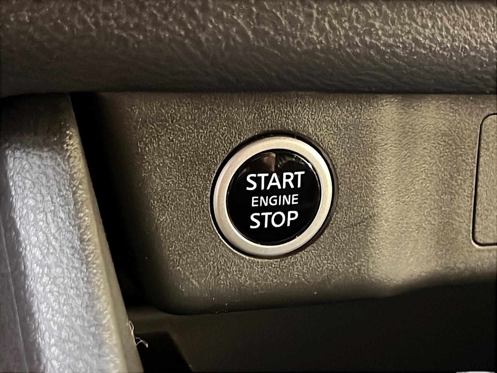 Nissan Rogue 2023 - Image #17