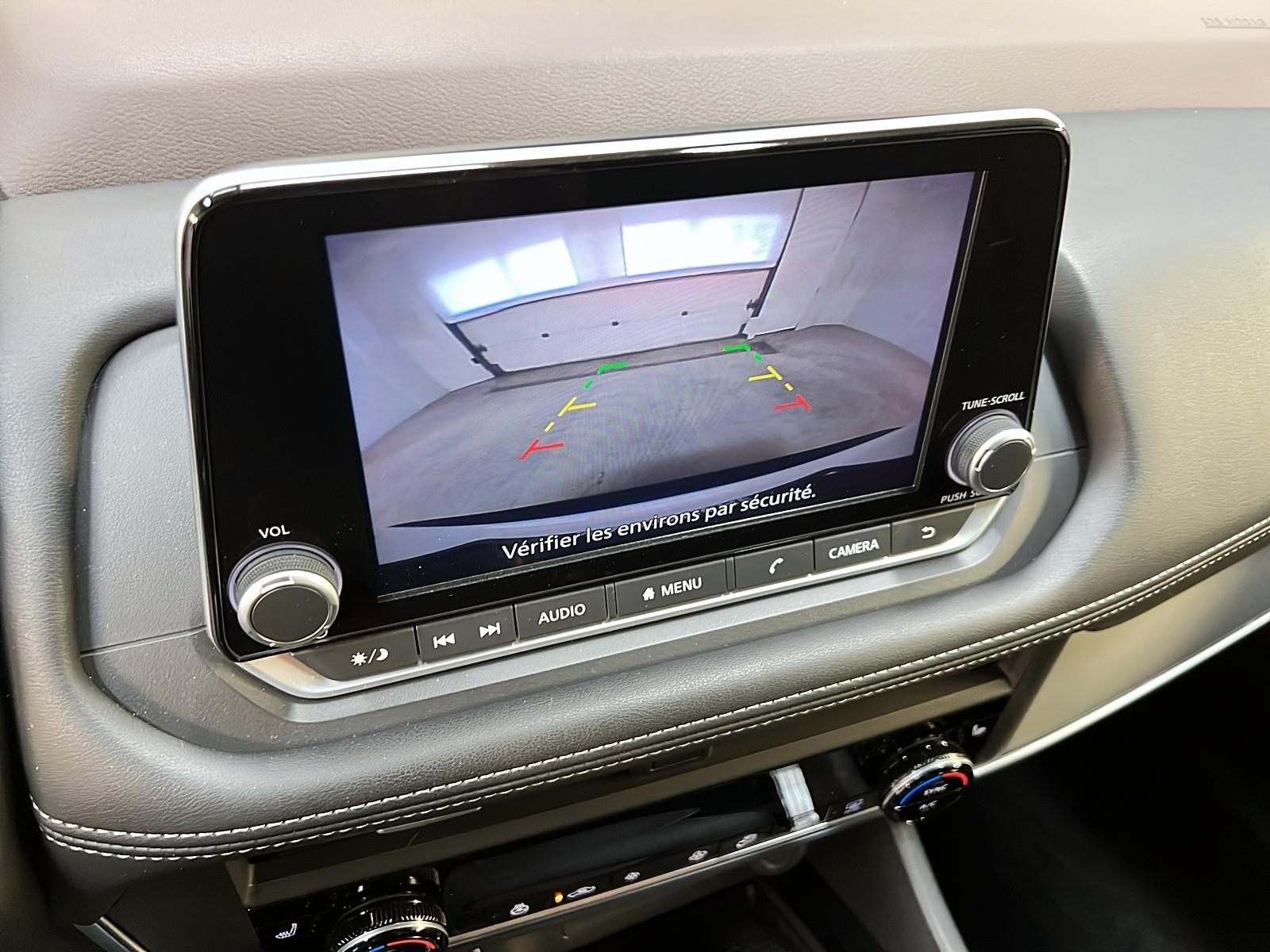 Nissan Rogue S 4RM 2023 - image #16