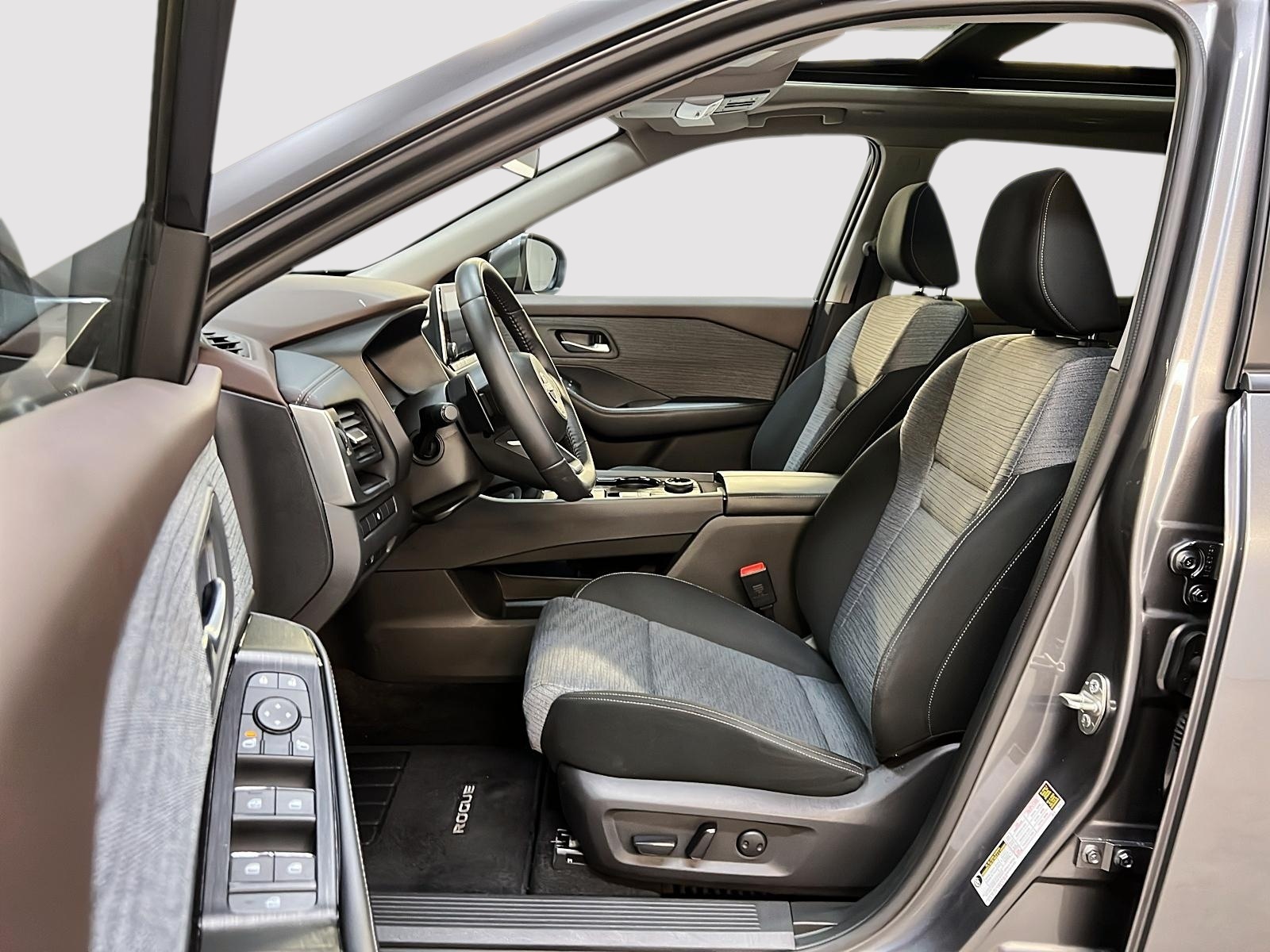 Nissan Rogue SV TOIT PANO 4RM 2023 — photo 7