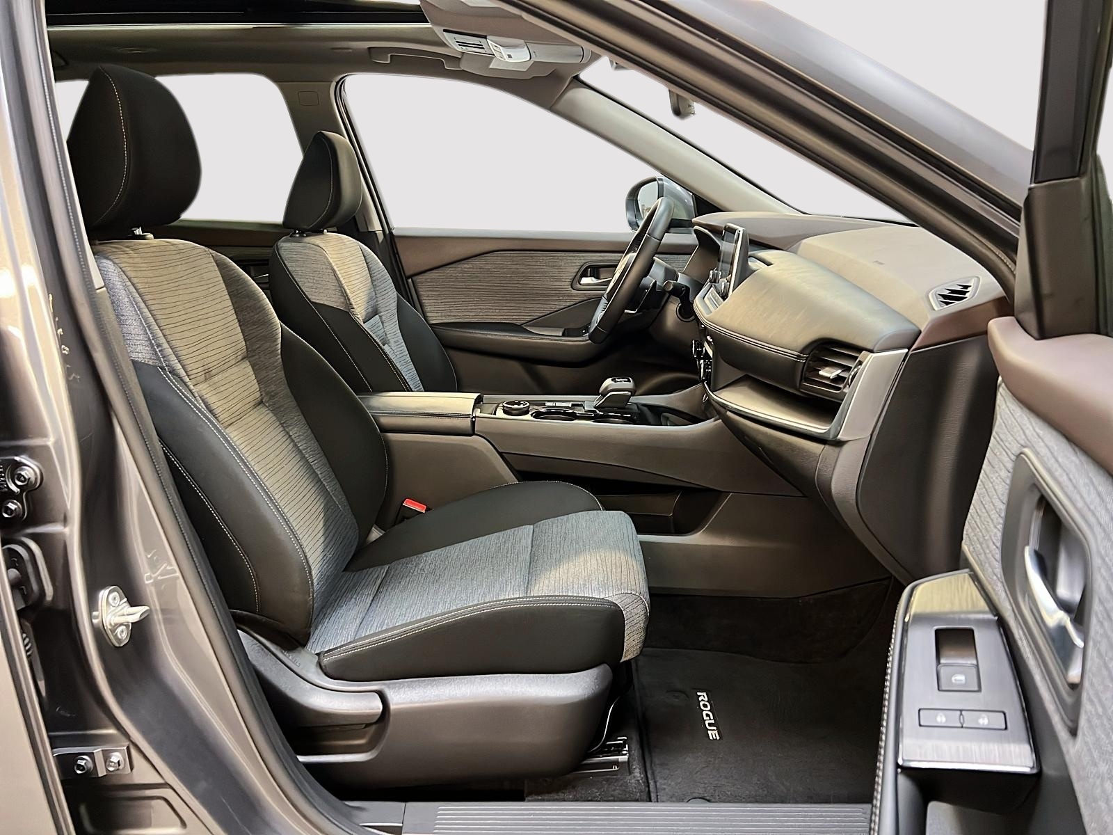 Nissan Rogue SV TOIT PANO 4RM 2023 — photo 8