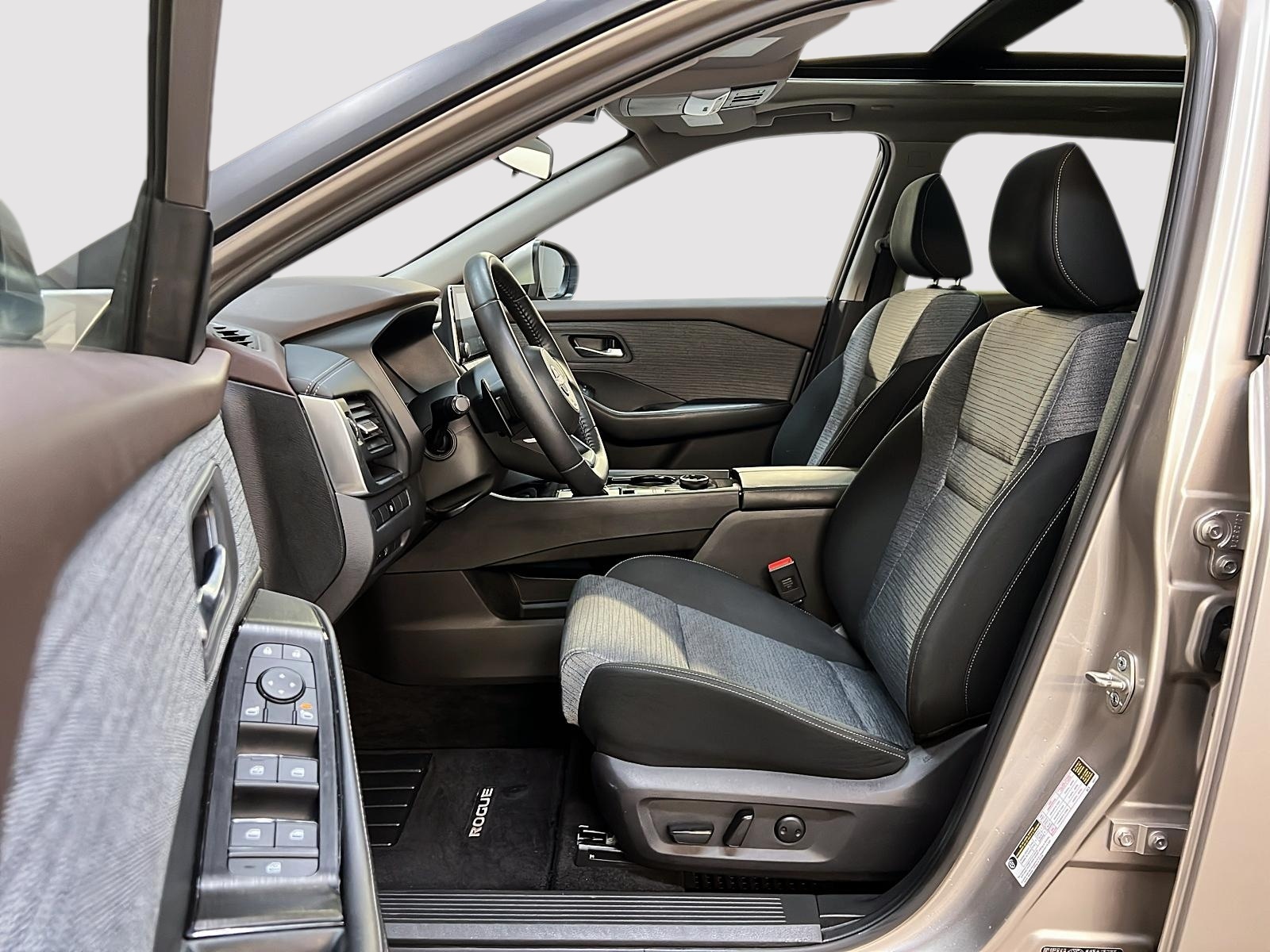 Nissan Rogue SV TOIT PANO 4RM 2023 — photo 7