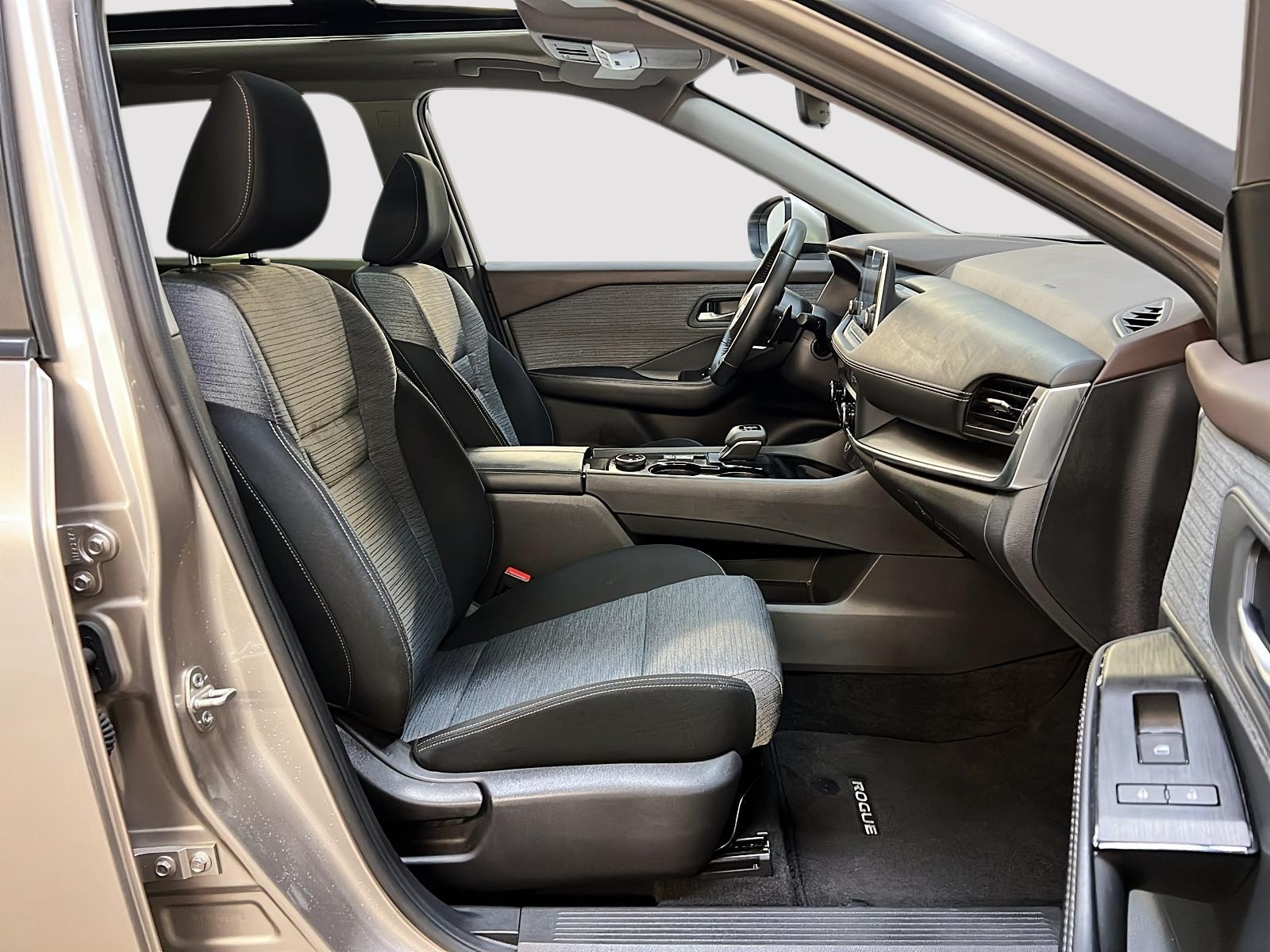 Nissan Rogue SV TOIT PANO 4RM 2023 — photo 8