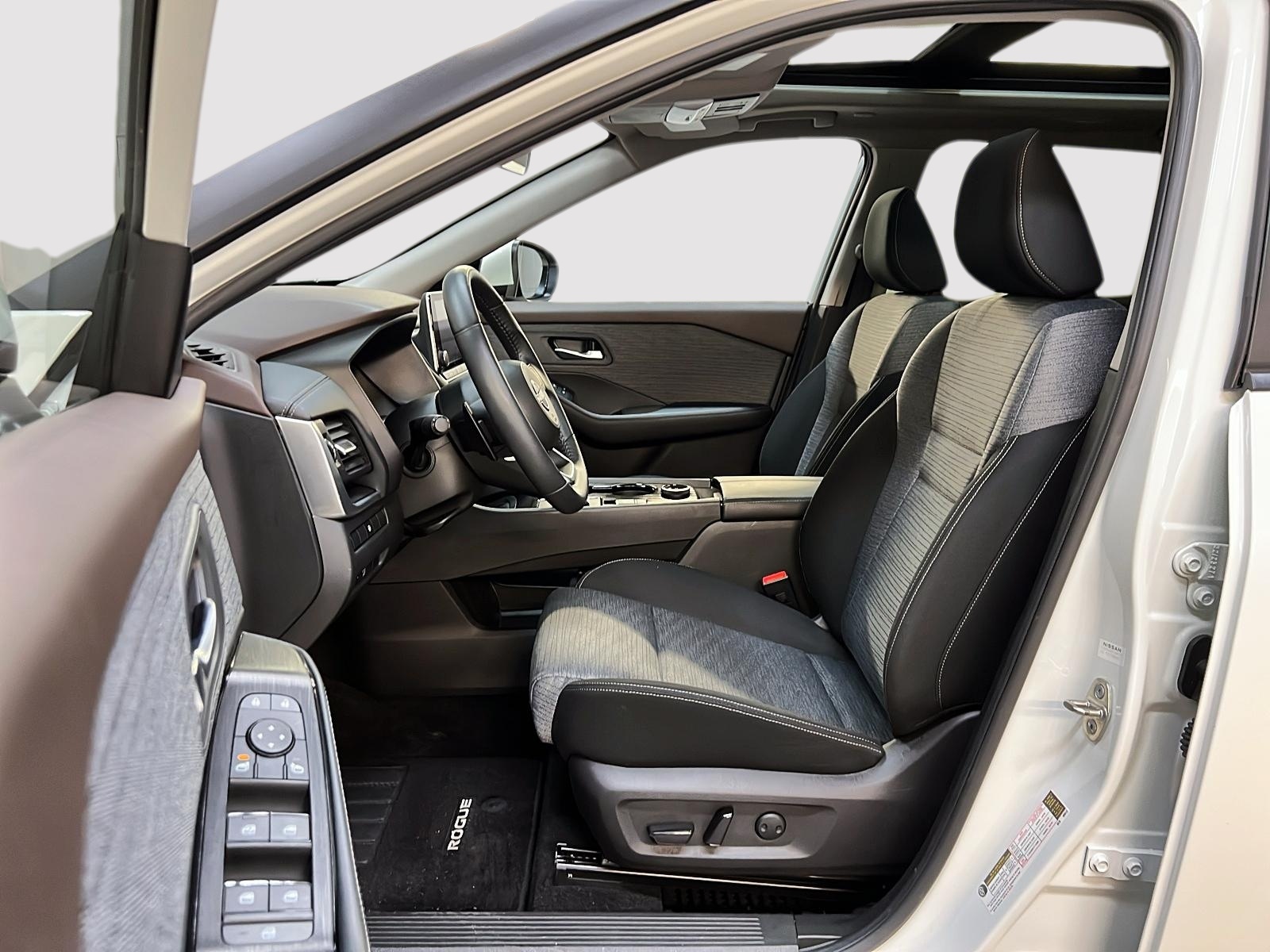 Nissan Rogue SV TOIT PANO 4RM 2023 — photo 7