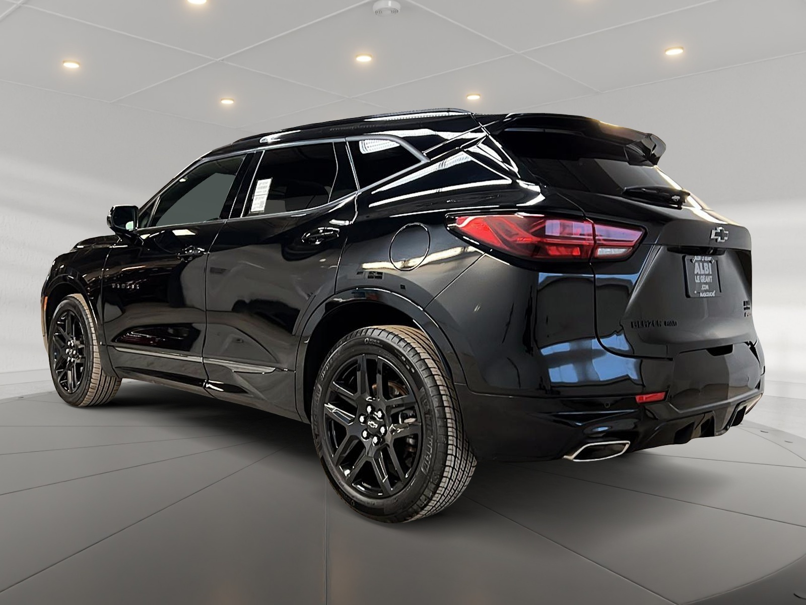 Chevrolet Blazer 1RS GR. COMMODITÉ CUIR TOIT PANO NAV 4RM 2024 - image #6