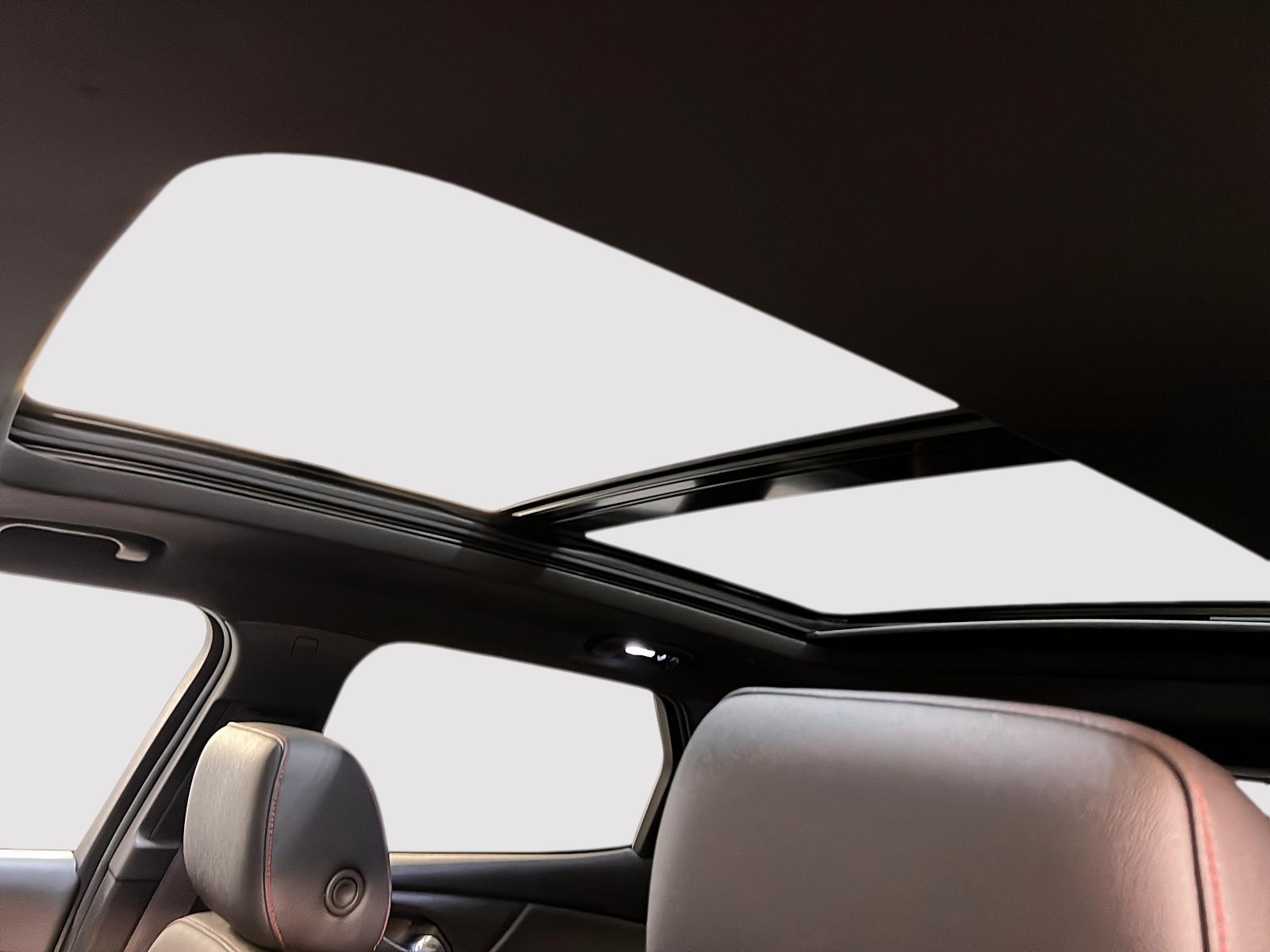 Chevrolet Blazer 1RS GR. COMMODITÉ CUIR TOIT PANO NAV 4RM 2024 - image #10