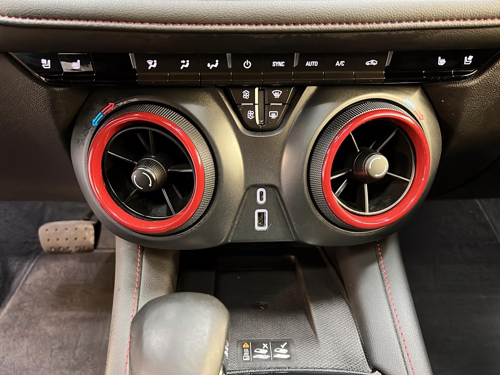 Chevrolet Blazer 1RS GR. COMMODITÉ CUIR TOIT PANO NAV 4RM 2024 - image #16