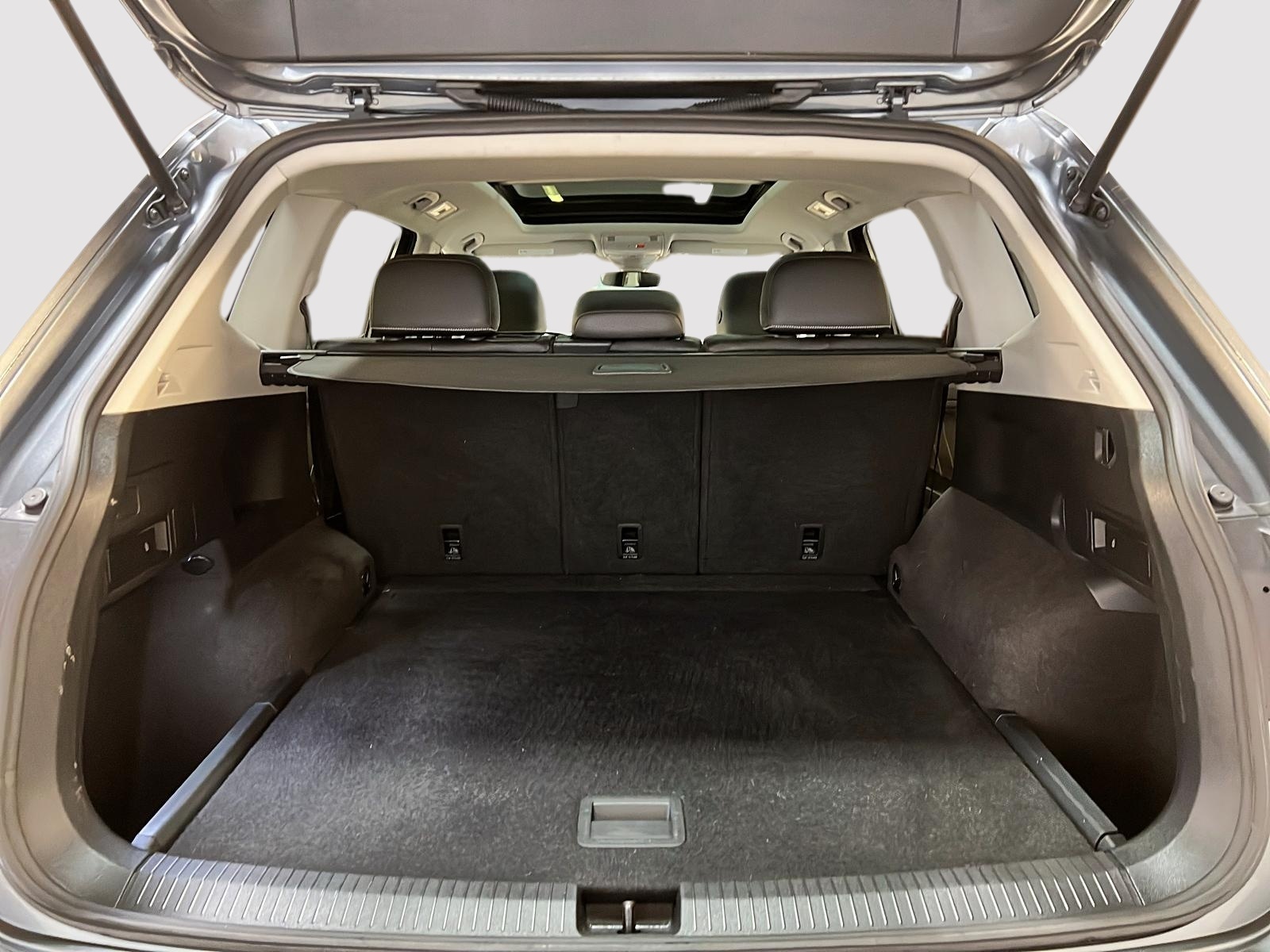 Volkswagen Tiguan 2022 - Image #13