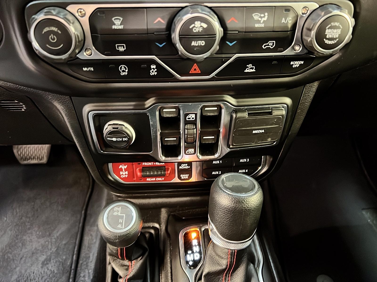 Jeep Wrangler 2023 - Image #13