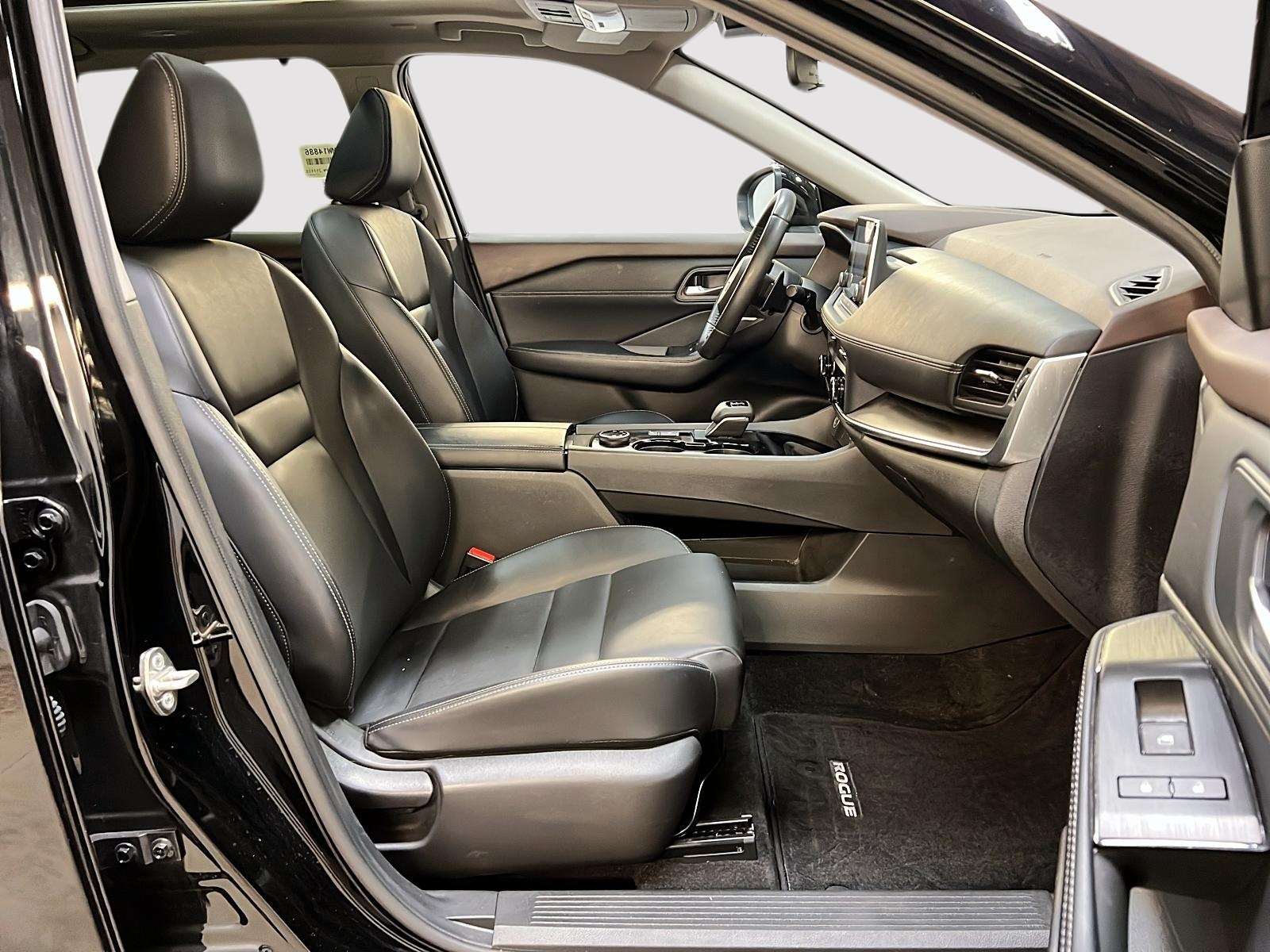 Nissan Rogue SV MIDNIGHT CUIR TOIT PANO 4RM 2023 — photo 8