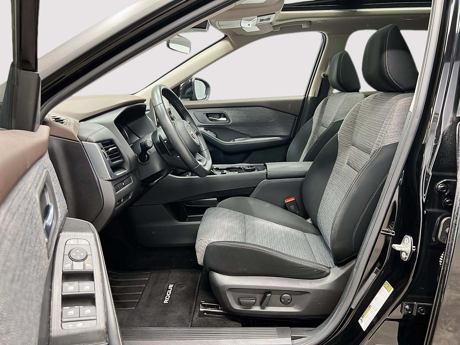Nissan Rogue SV TOIT PANO 4RM 2023 — photo 7