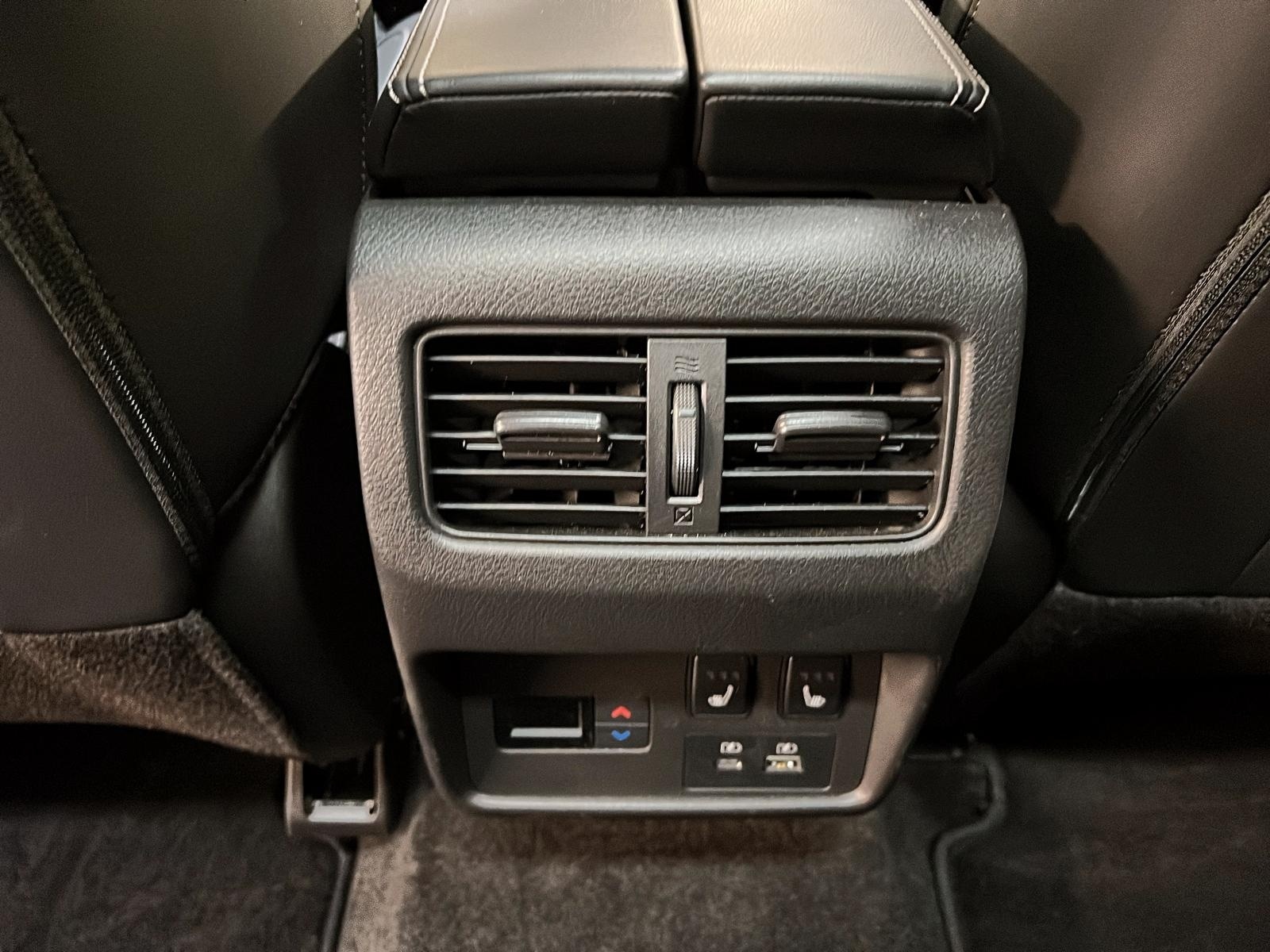 Nissan Rogue PLATINUM CUIR TOIT PANO NAV 4RM 2023 - image #11