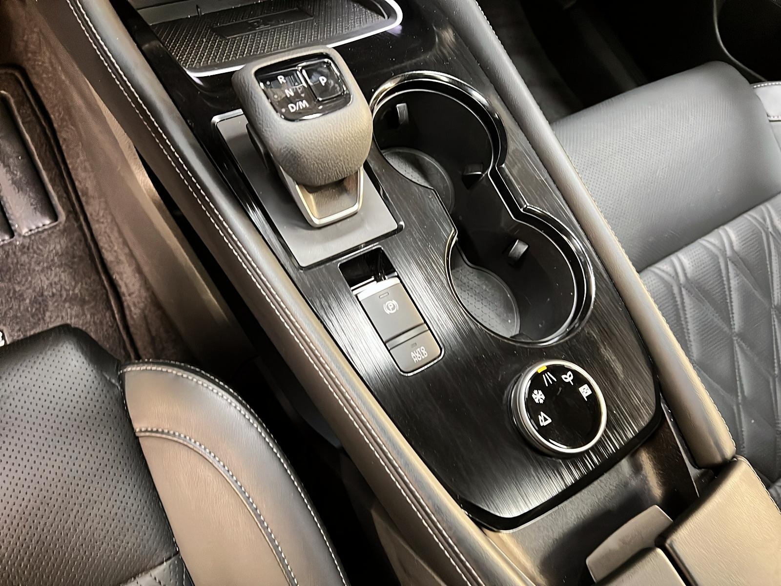 Nissan Rogue PLATINUM CUIR TOIT PANO NAV 4RM 2023 - image #16