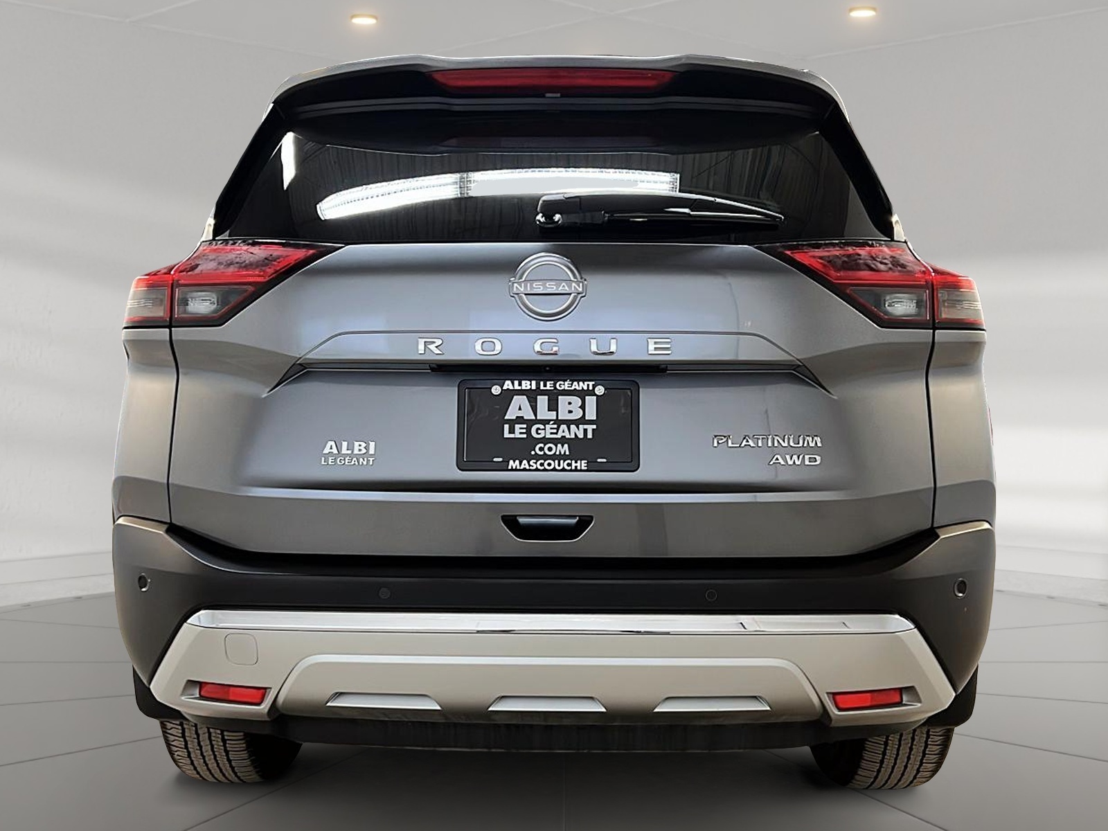 Nissan Rogue PLATINUM CUIR TOIT PANO NAV 4RM 2023 - image #5