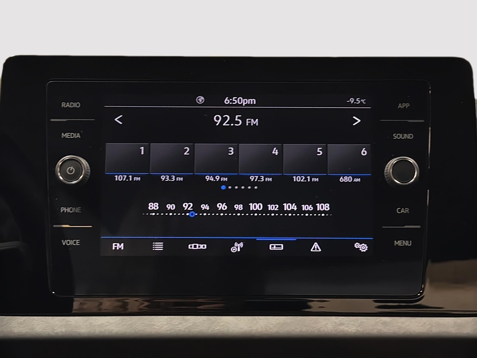 Volkswagen Jetta COMFORTLINE 2025 - image #15