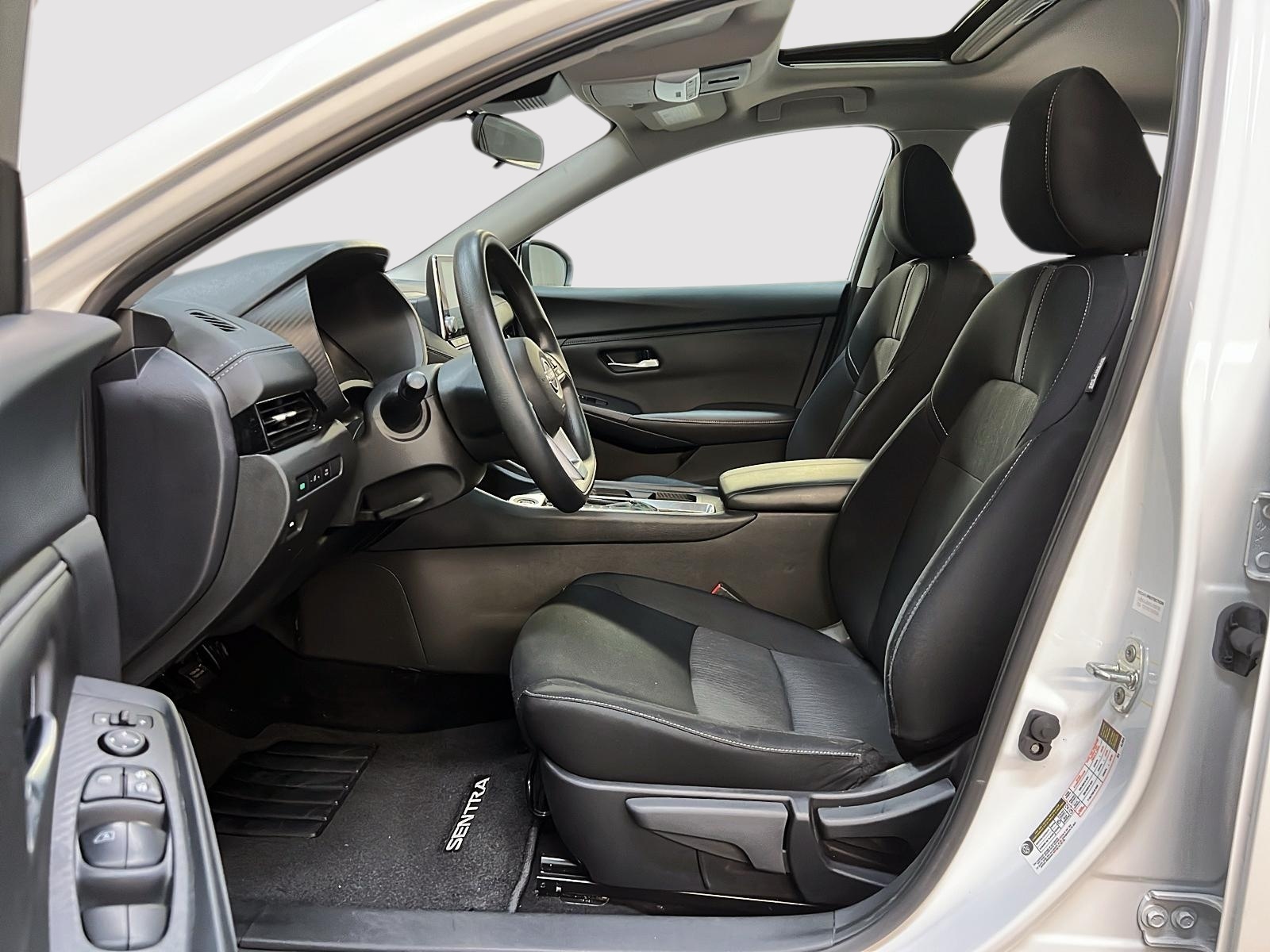 Nissan Sentra SV TOIT 2024 — photo 7