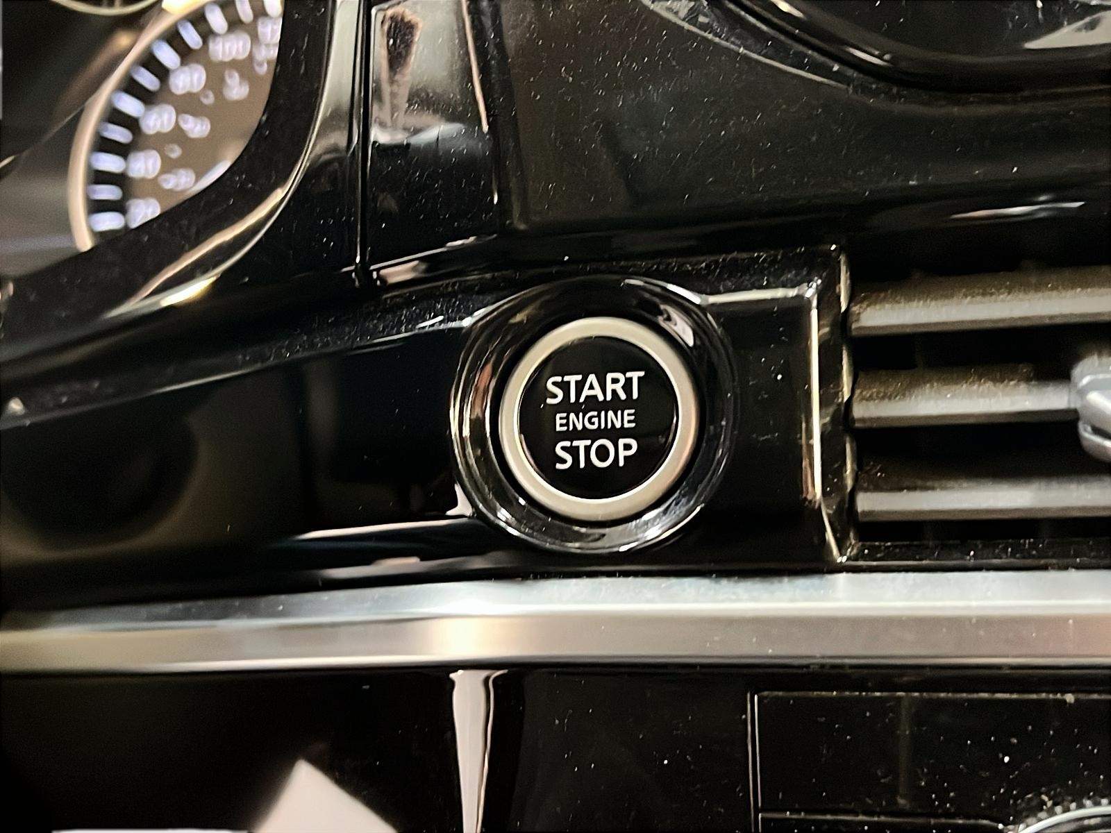 Nissan Pathfinder SV TOIT PANO 4RM 2024 - image #21