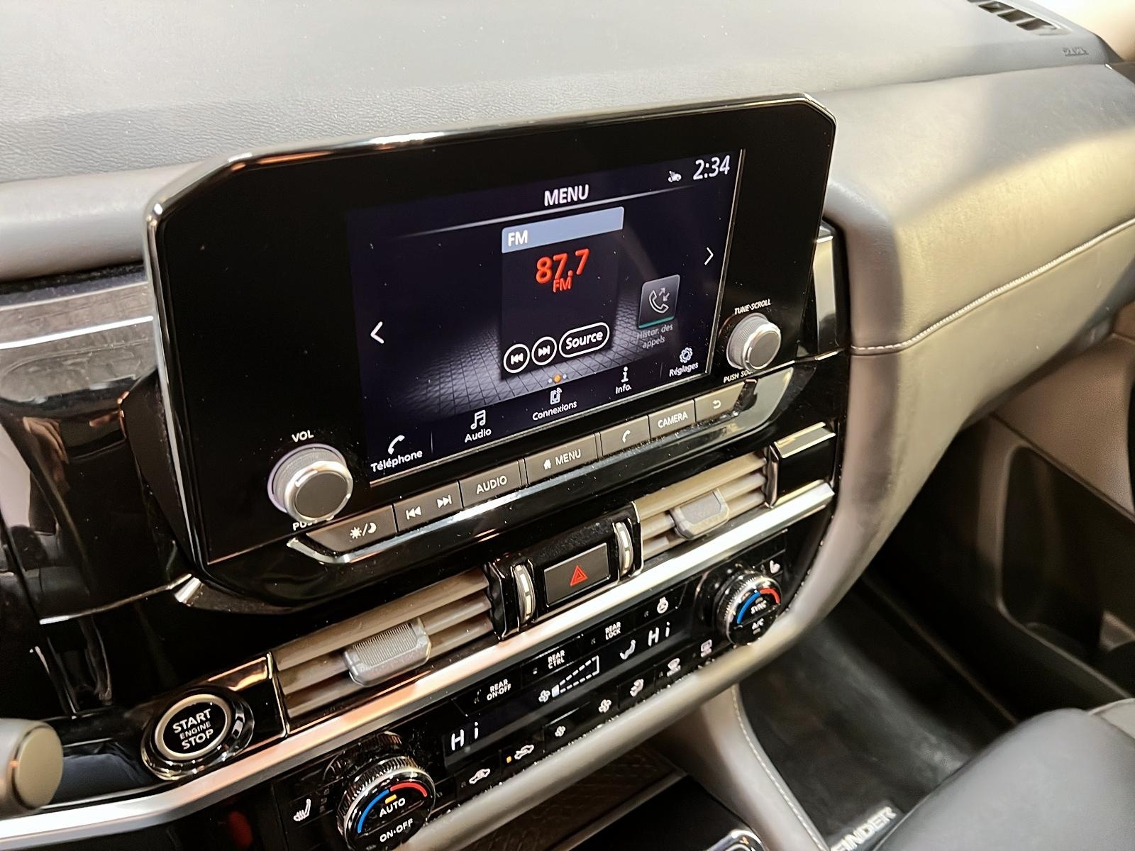 Nissan Pathfinder SV TOIT PANO 4RM 2024 - image #19