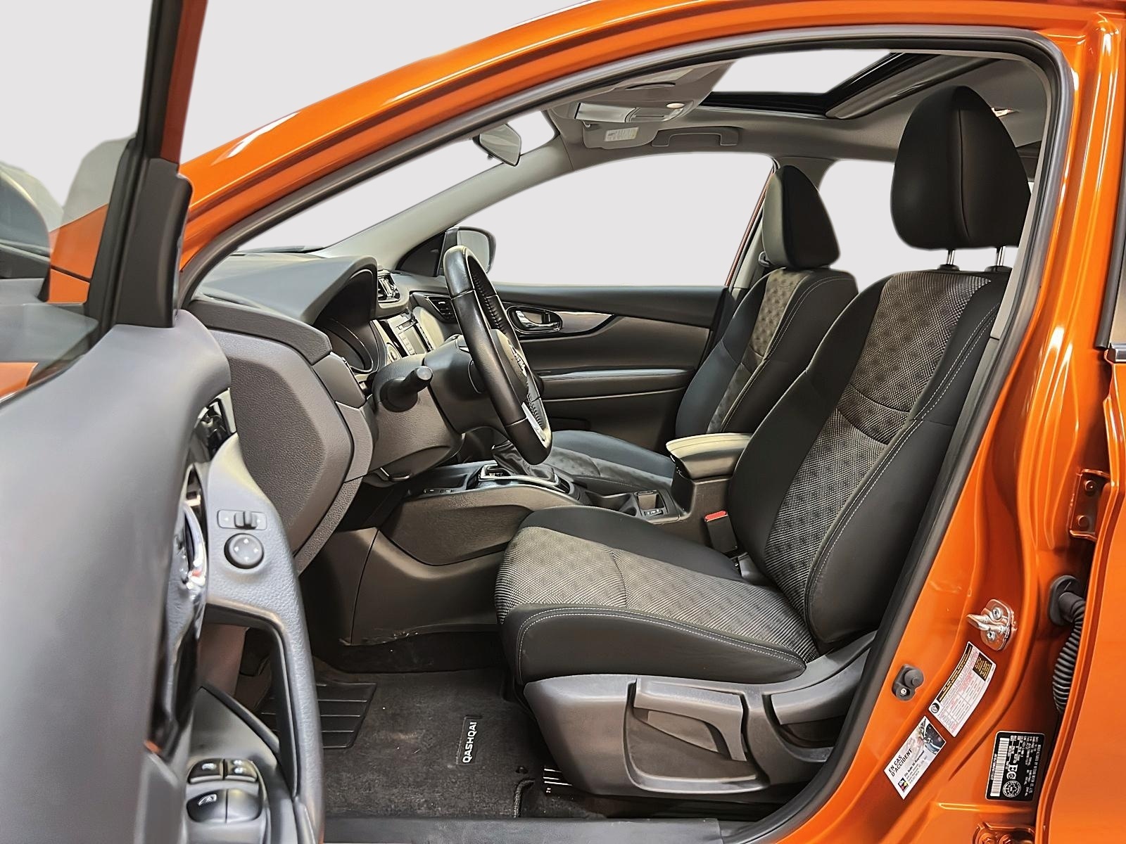 Nissan Qashqai SV TOIT 4RM 2023 - image #7