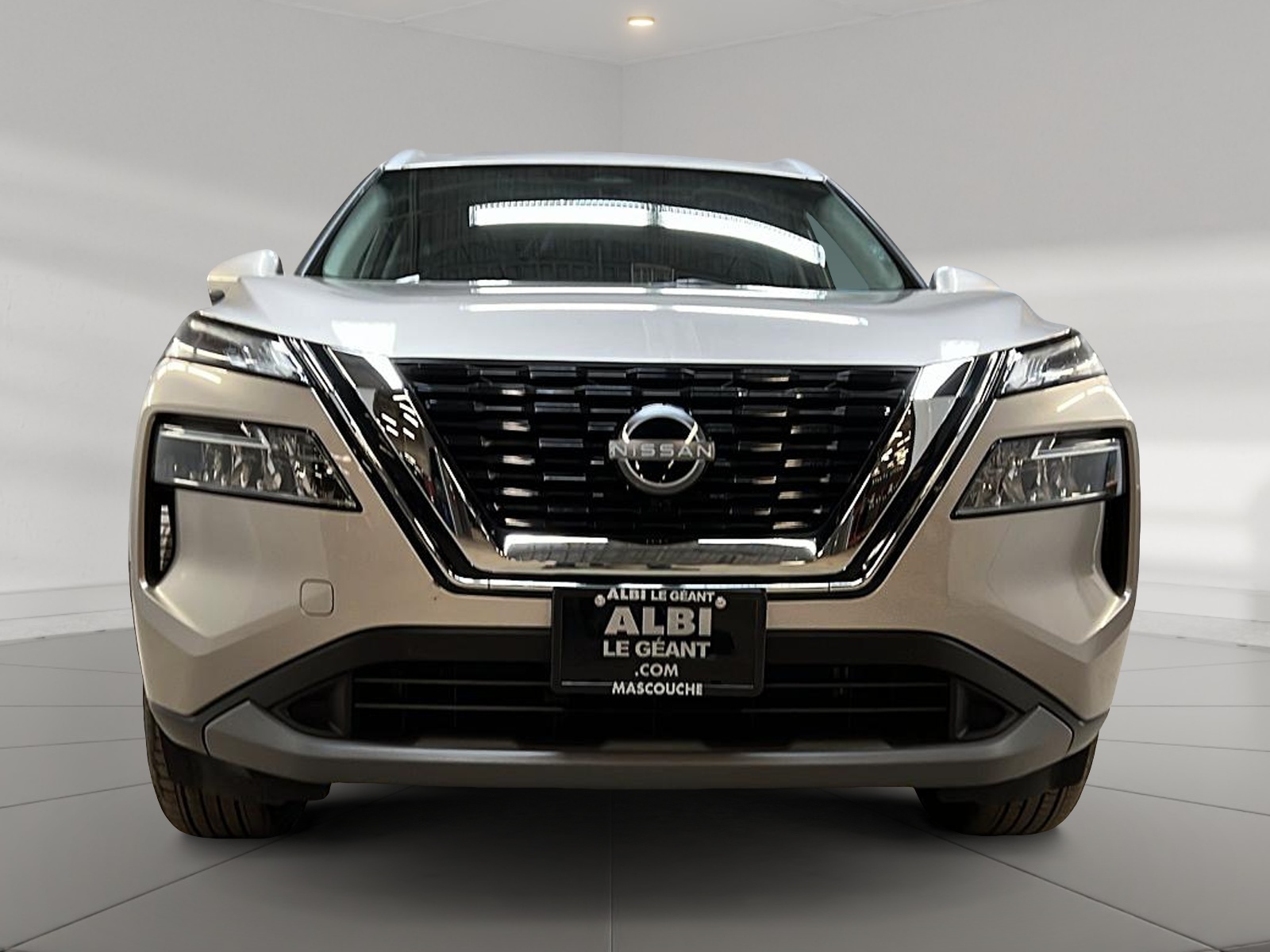 Nissan Rogue 2023 - Image #2