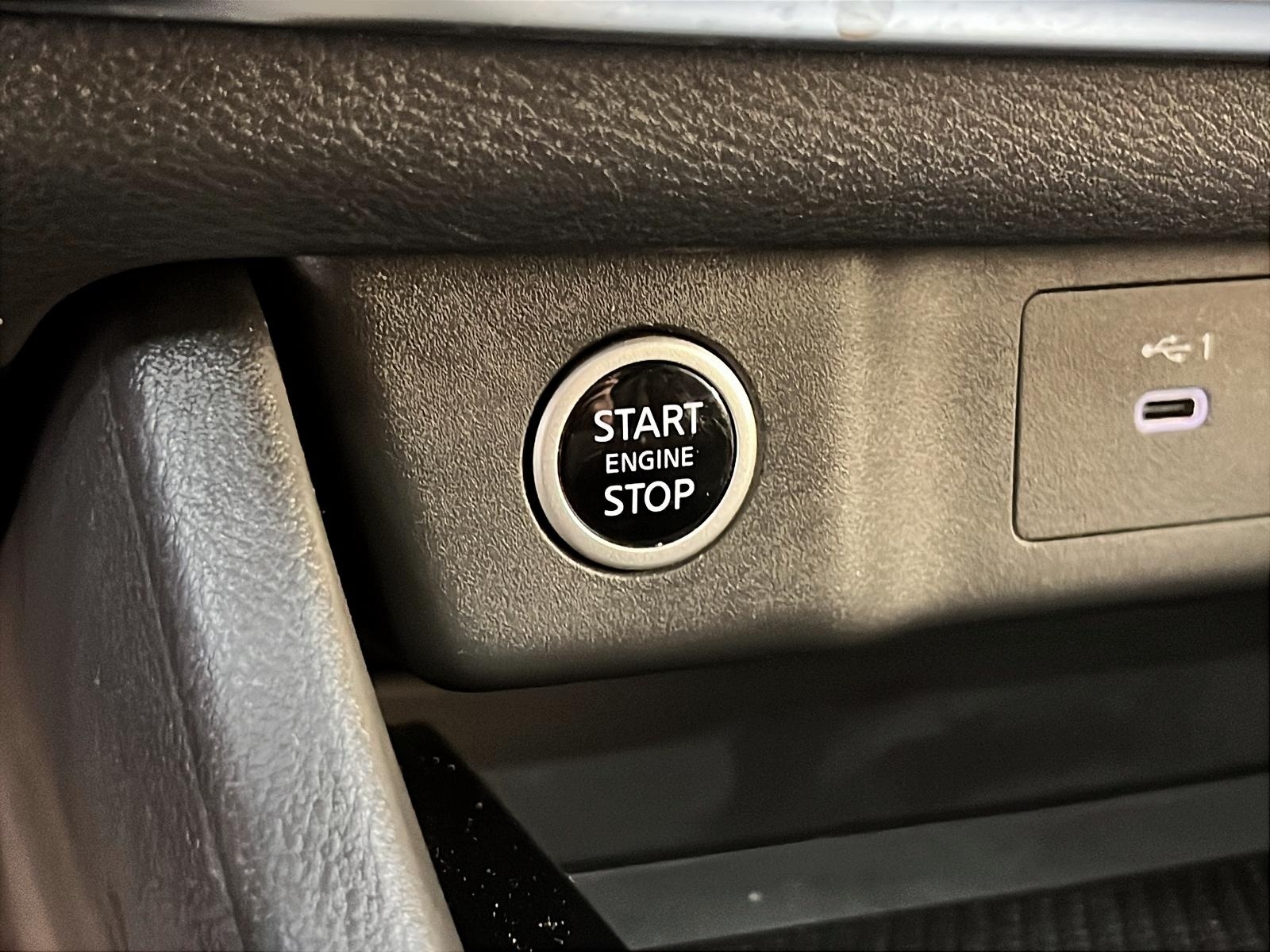 Nissan Rogue 2023 - Image #18