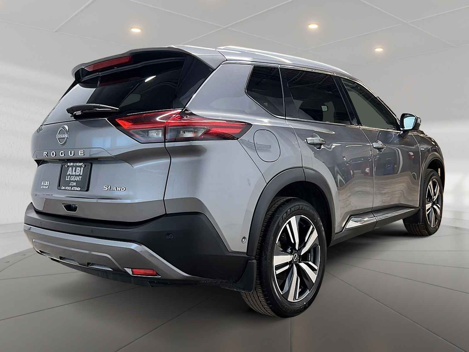 Nissan Rogue SL CUIR TOIT PANO NAV 4RM 2023 — photo 4
