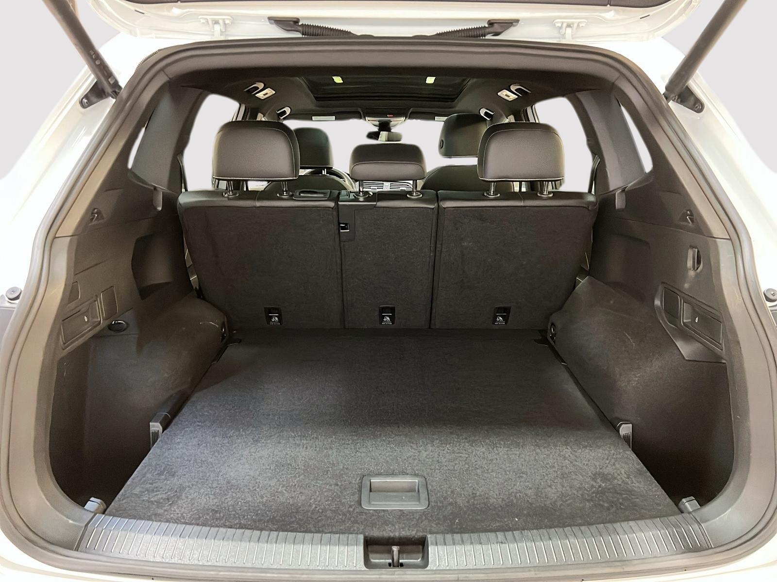 Volkswagen Tiguan COMFORTLINE R-LINE BLACK EDITION 4 MOTION 2024 - image #13