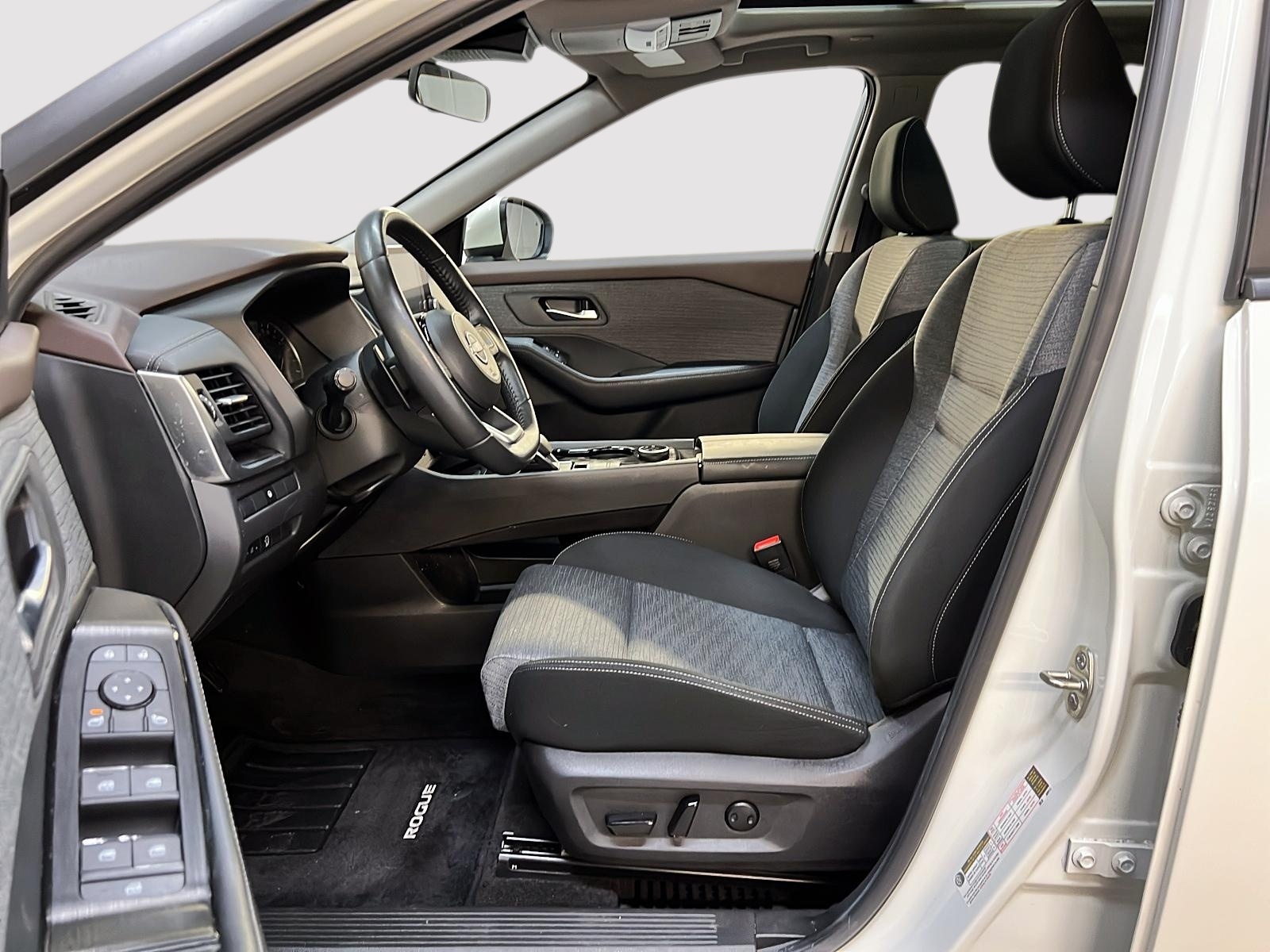 Nissan Rogue SV TOIT PANO 4RM 2023 - image #7