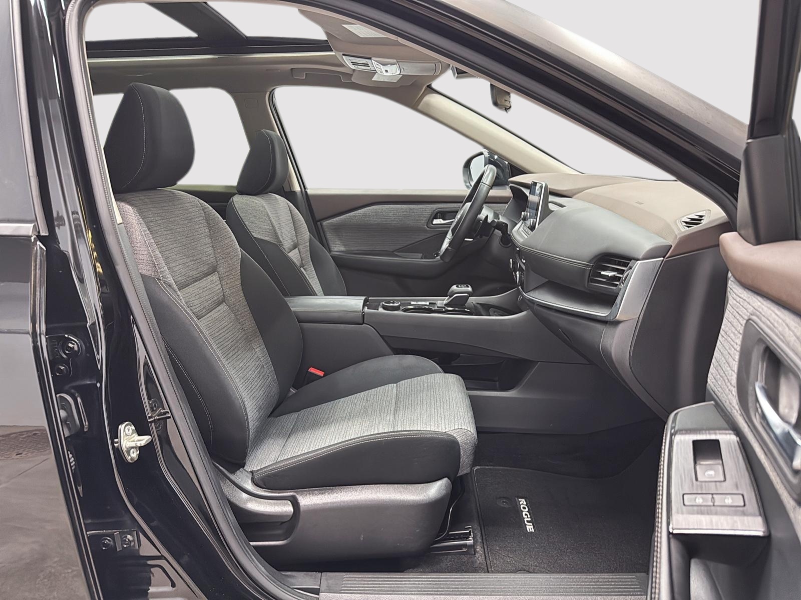 Nissan Rogue SV TOIT PANO 4RM 2023 — photo 8