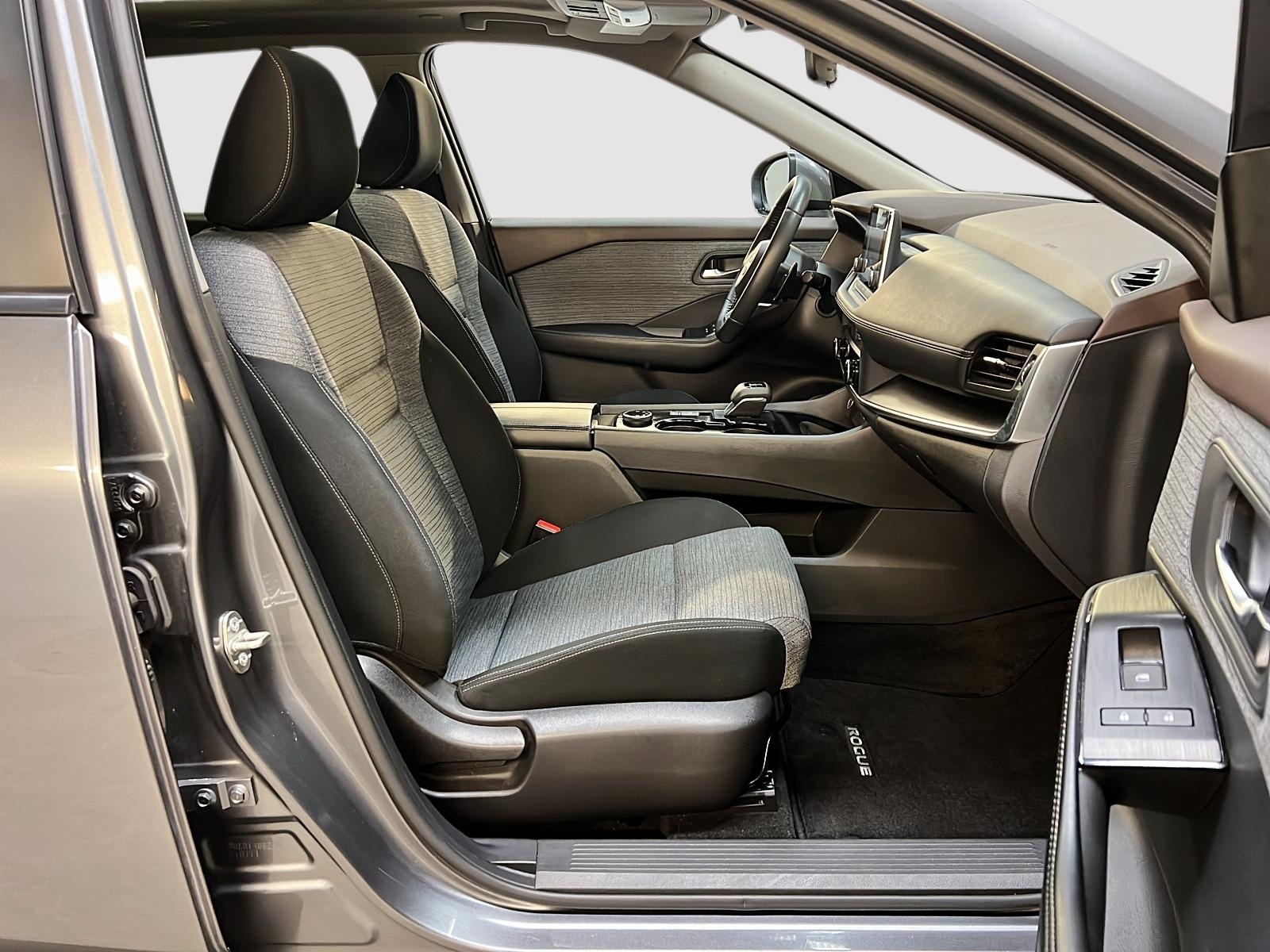 Nissan Rogue SV TOIT PANO 4RM 2023 — photo 8
