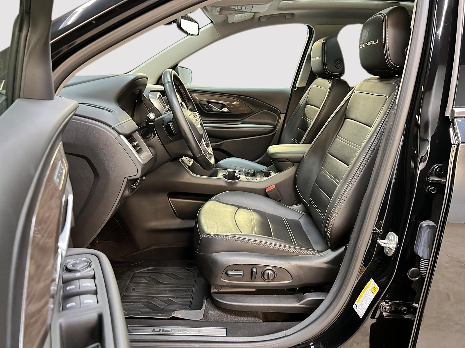 GMC Terrain DENALI CUIR TOIT PANO NAV 4RM 2024 - image #7