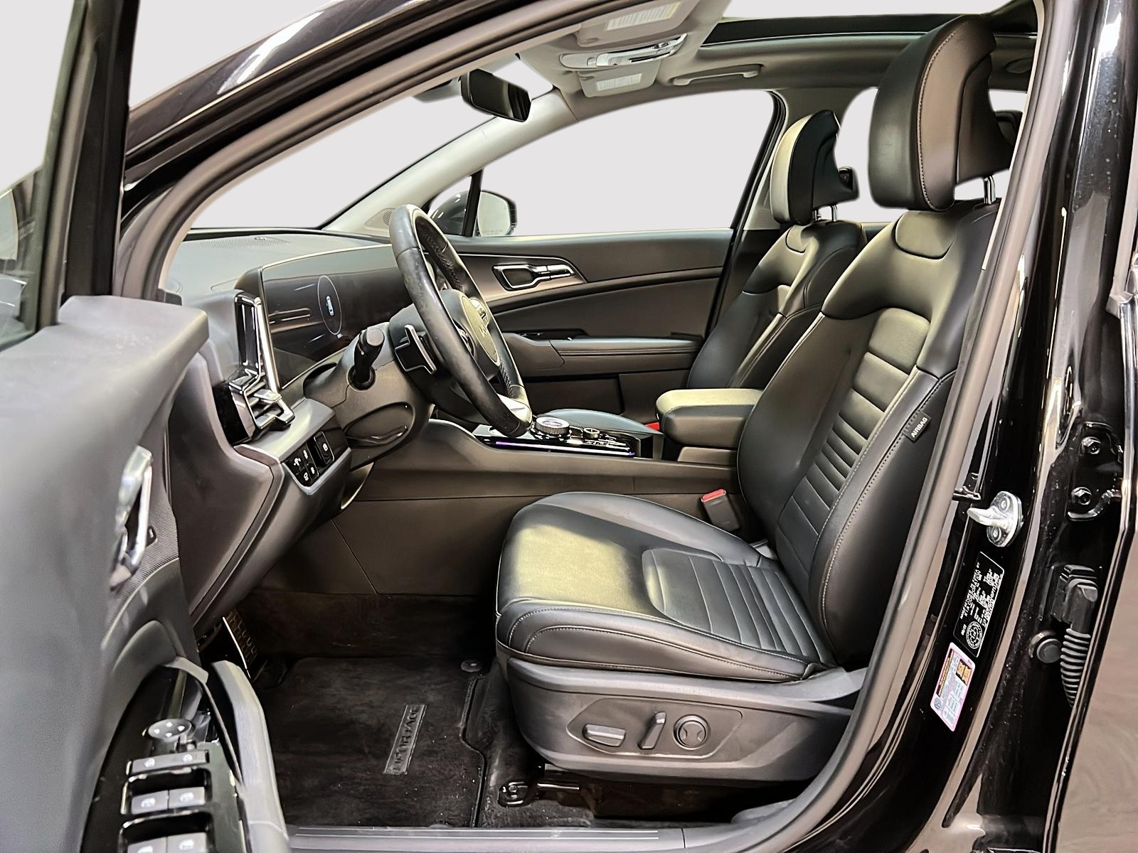 Kia Sportage SX PHEV CUIR TOIT OANO NAV 4RM 2023 - image #7