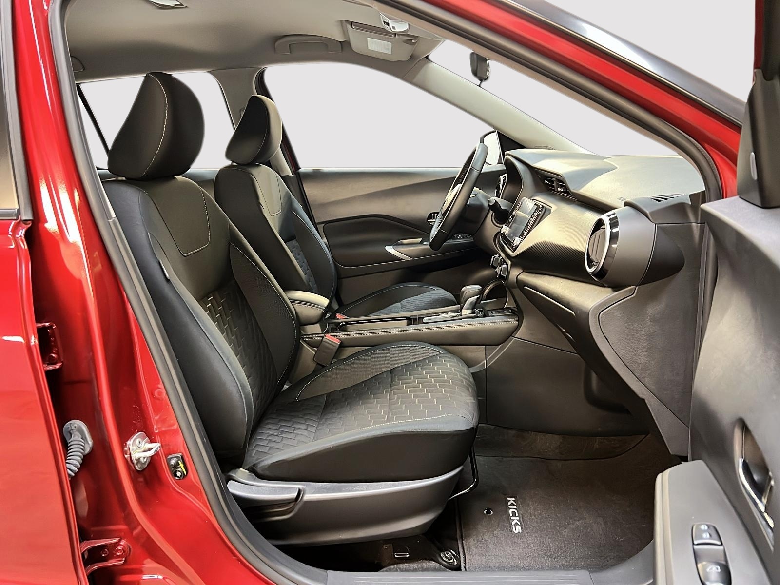 Nissan Kicks 2023 - Image #8
