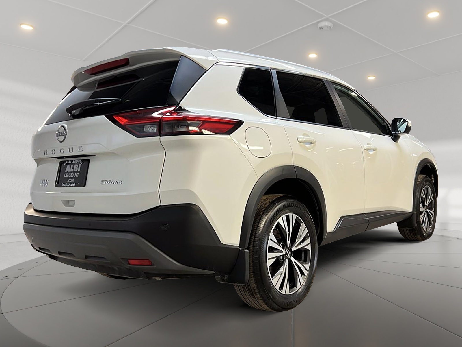 Nissan Rogue SV TOIT PANO 4RM 2023 — photo 4