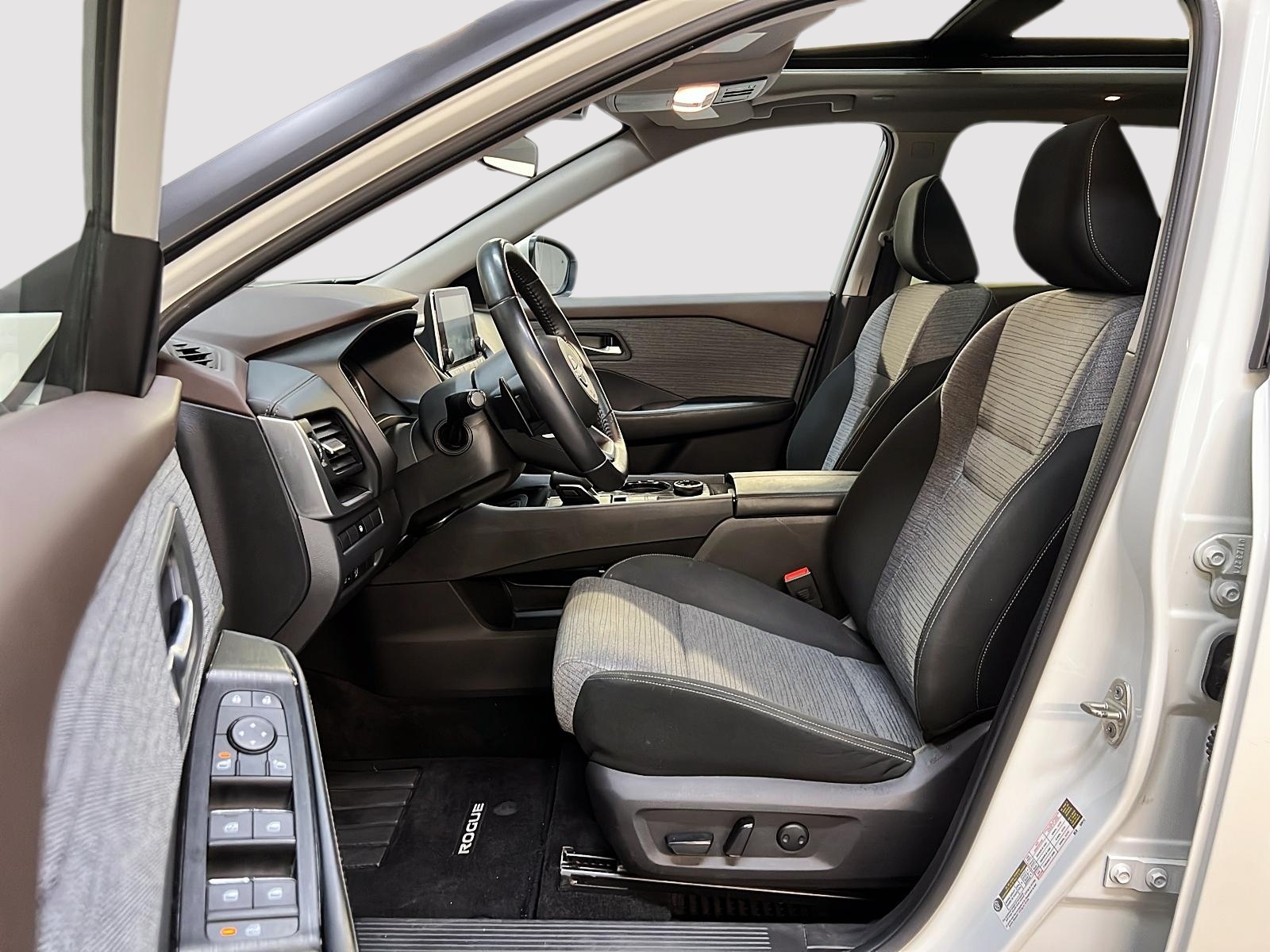 Nissan Rogue SV TOIT PANO 4RM 2023 — photo 7