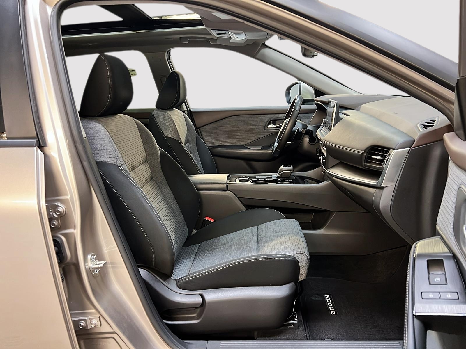 Nissan Rogue SV TOIT PANO 4RM 2023 - image #8