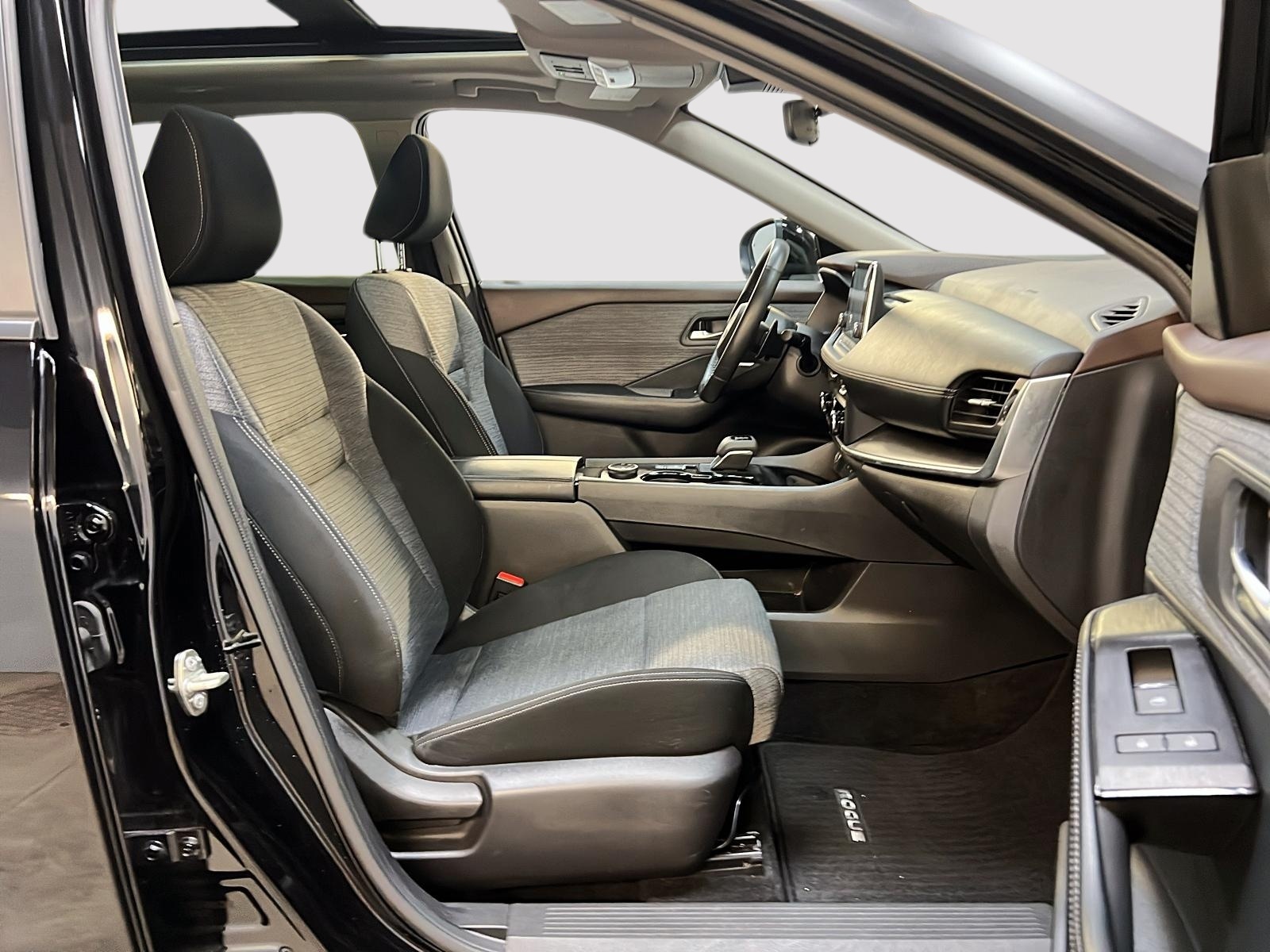 Nissan Rogue SV TOIT PANO 4RM 2023 — photo 8