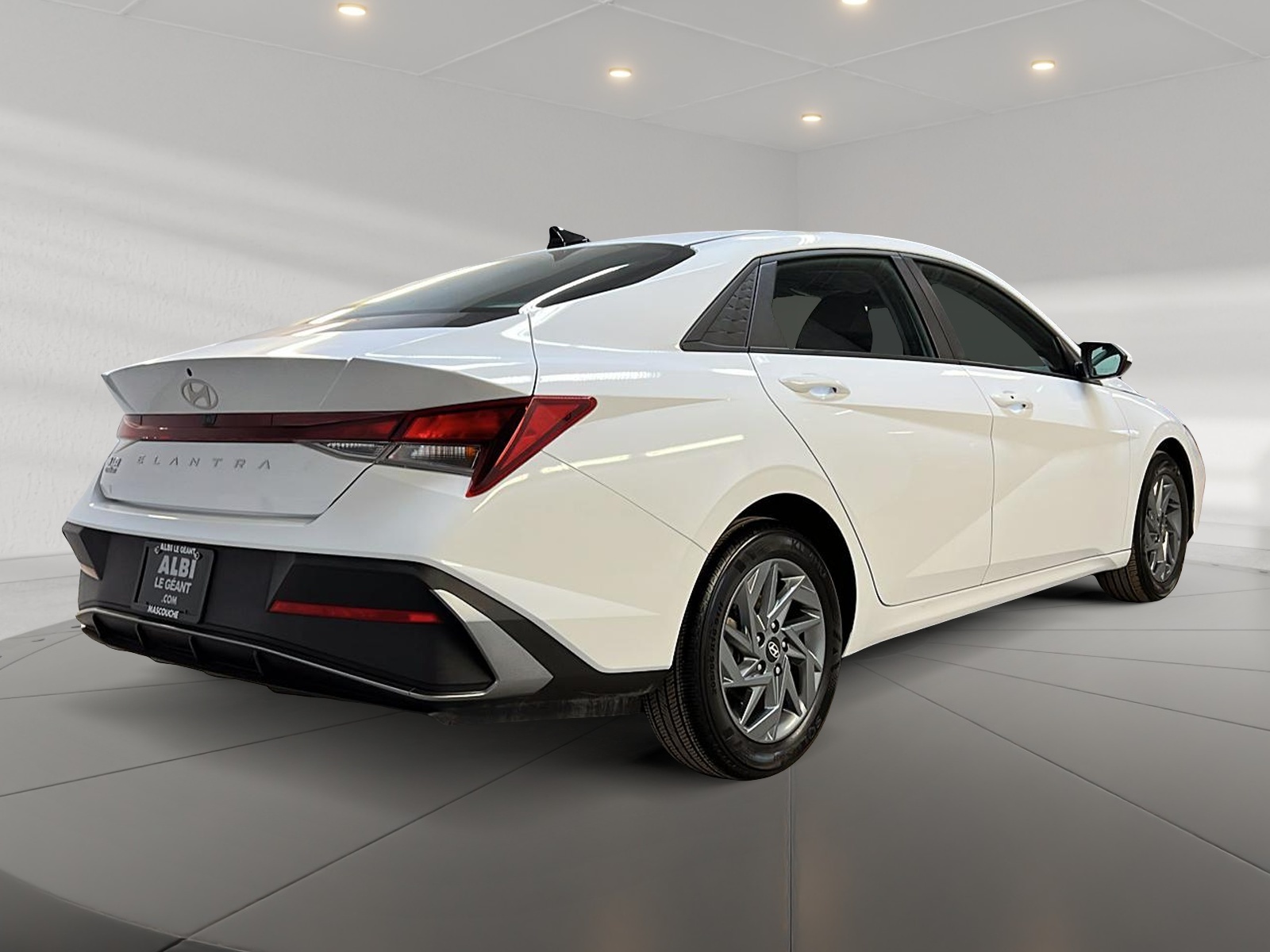 Hyundai Elantra 2024 - Image #4