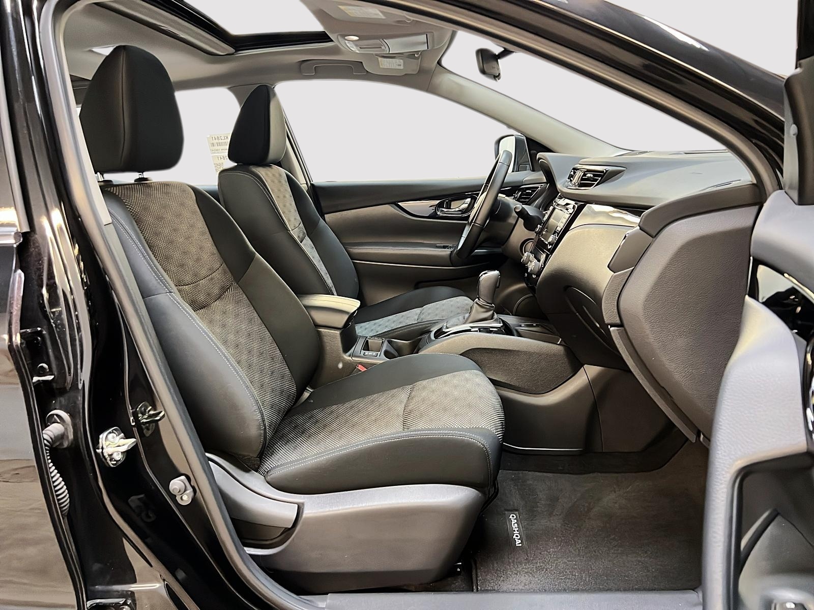 Nissan Qashqai SV TOIT 4RM 2023 — photo 8