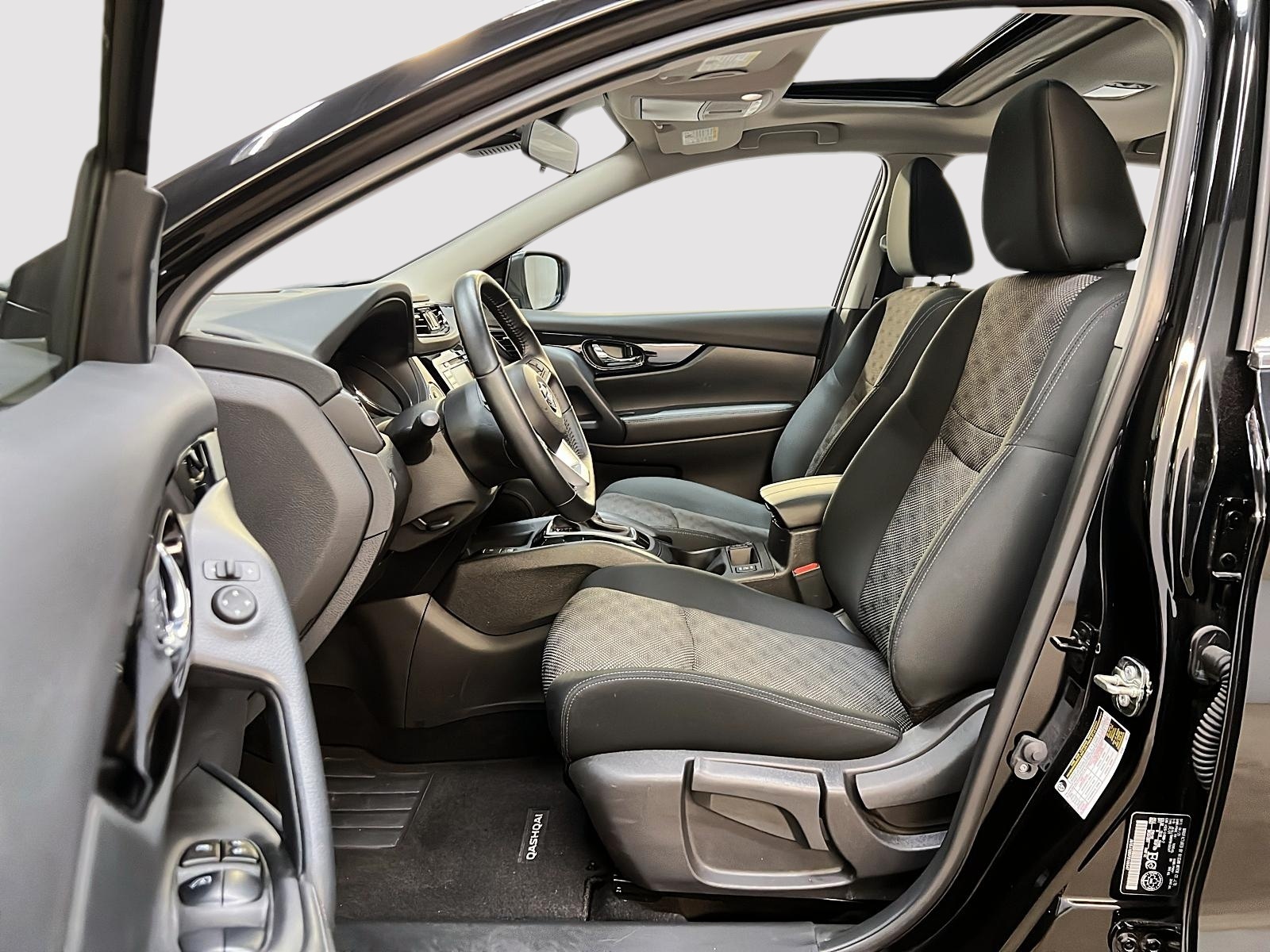 Nissan Qashqai SV TOIT 4RM 2023 — photo 7