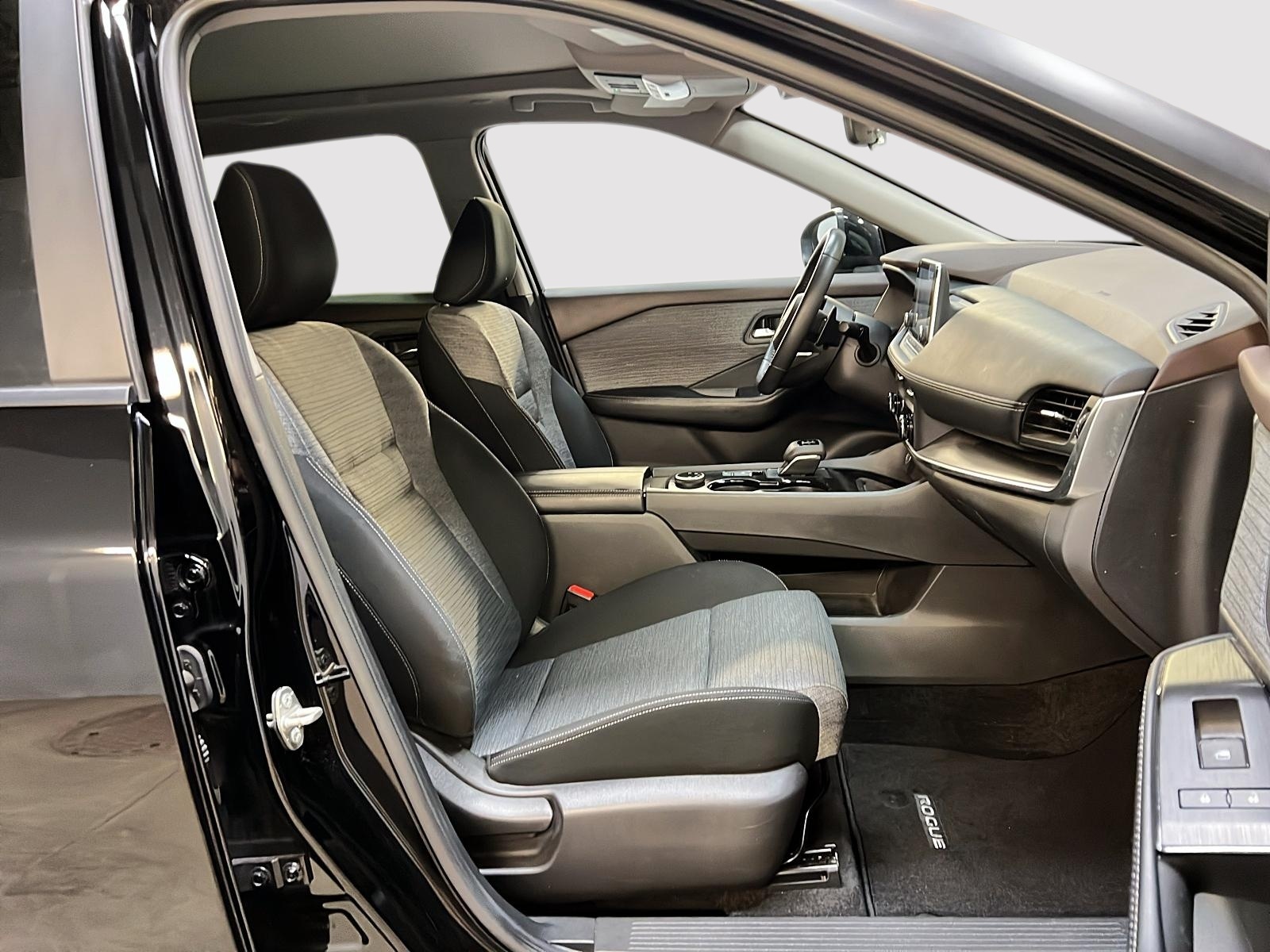 Nissan Rogue SV TOIT PANO 4RM 2023 — photo 8